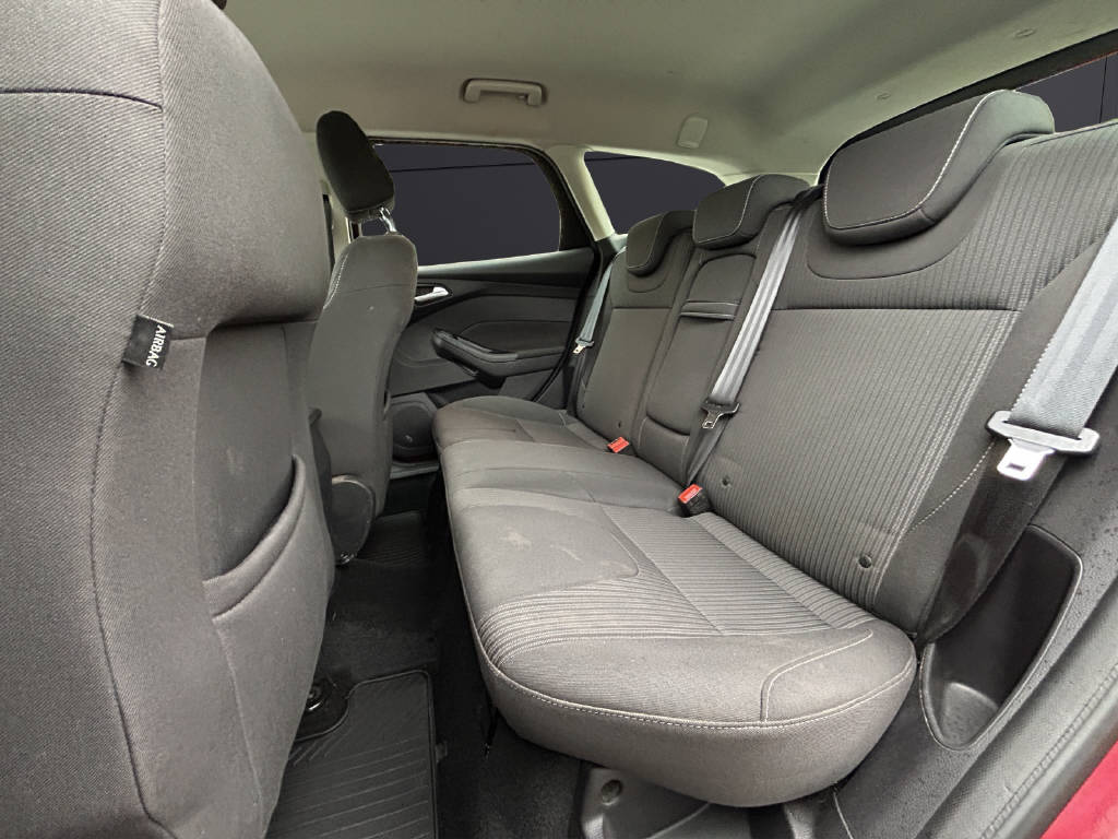 FORD Focus Station Wagon 1.0i EcoB 125 Titanium-image-11