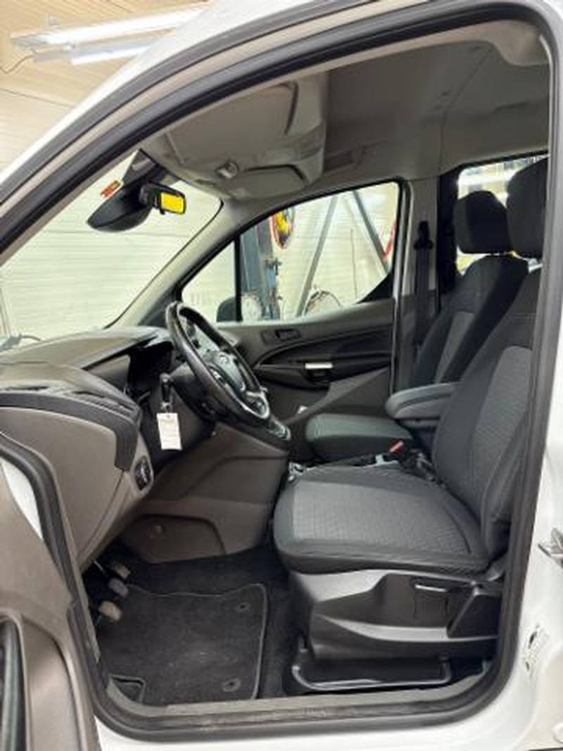FORD Grand Tourneo Connect 1.5 EcoBlue Trend-image-4