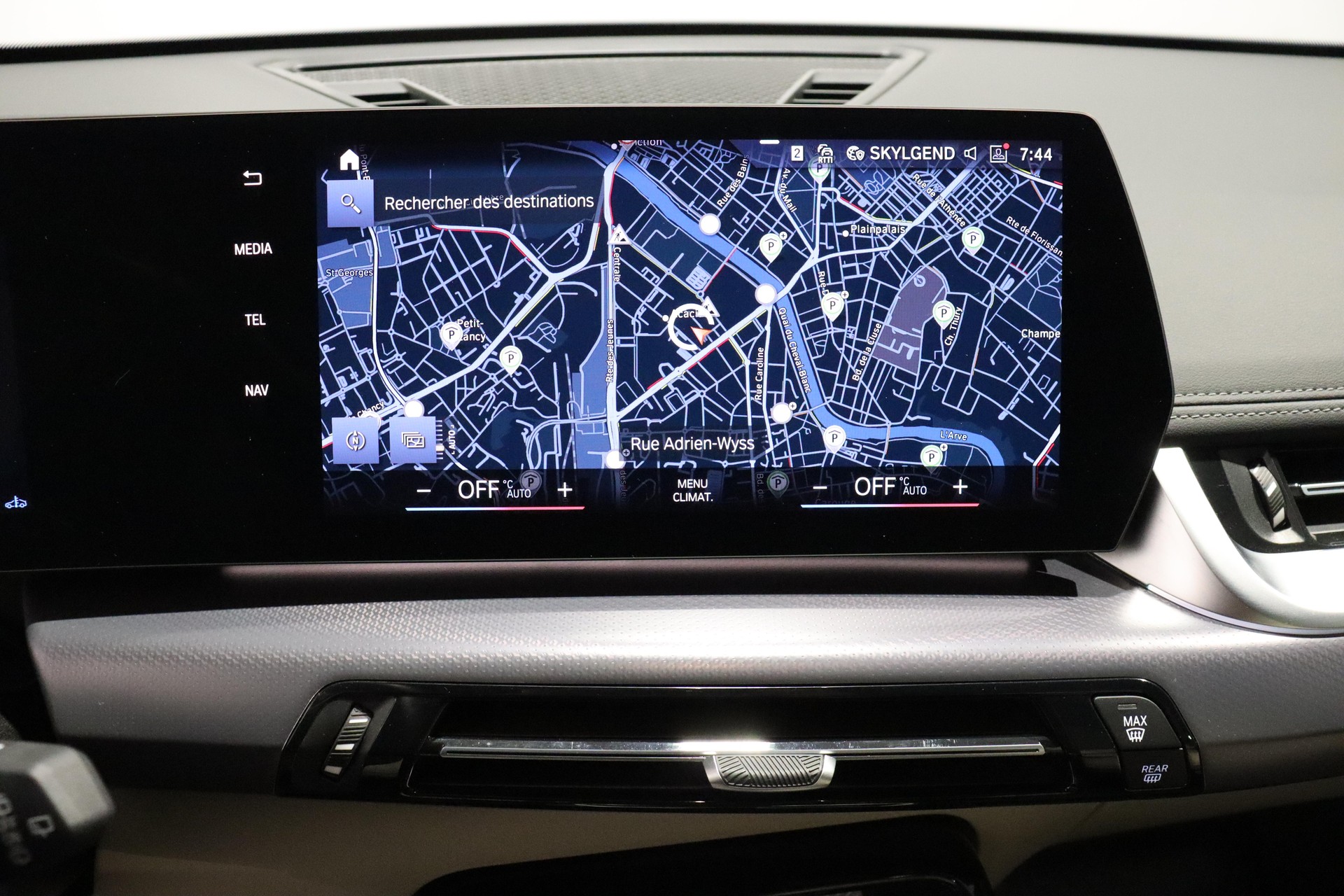 BMW X1 23i xDrive-image-10