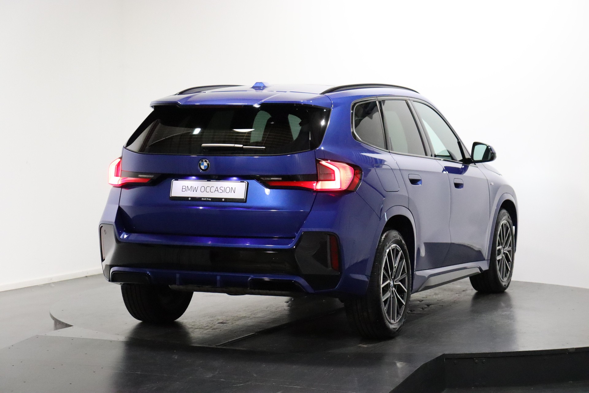 BMW X1 23i xDrive-image-2