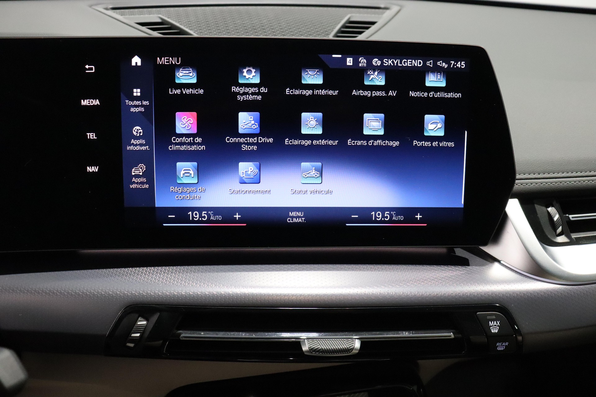 BMW X1 23i xDrive-image-15