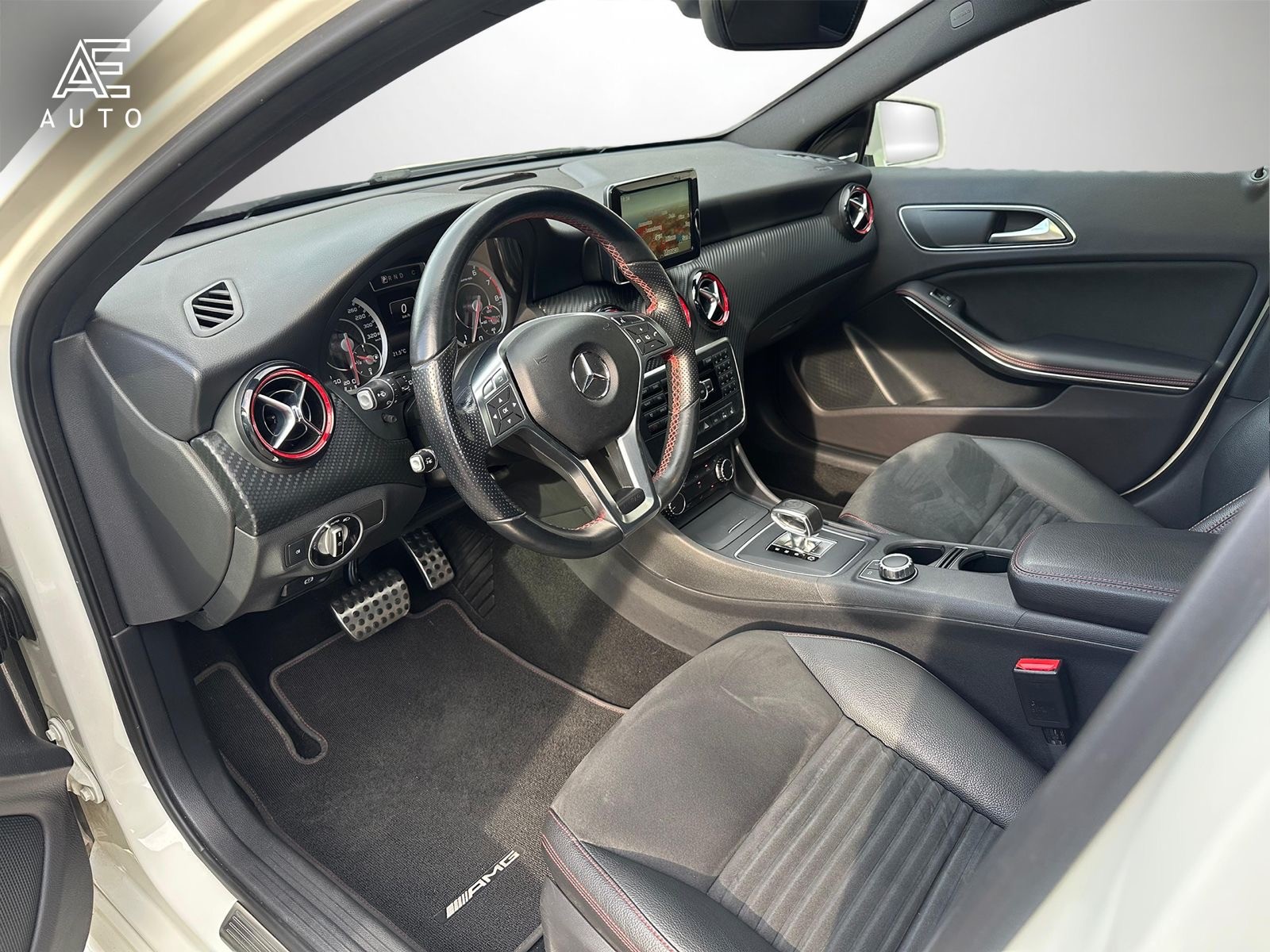 MERCEDES-BENZ A 45 AMG 4Matic Speedshift 7G-DCT-image-8