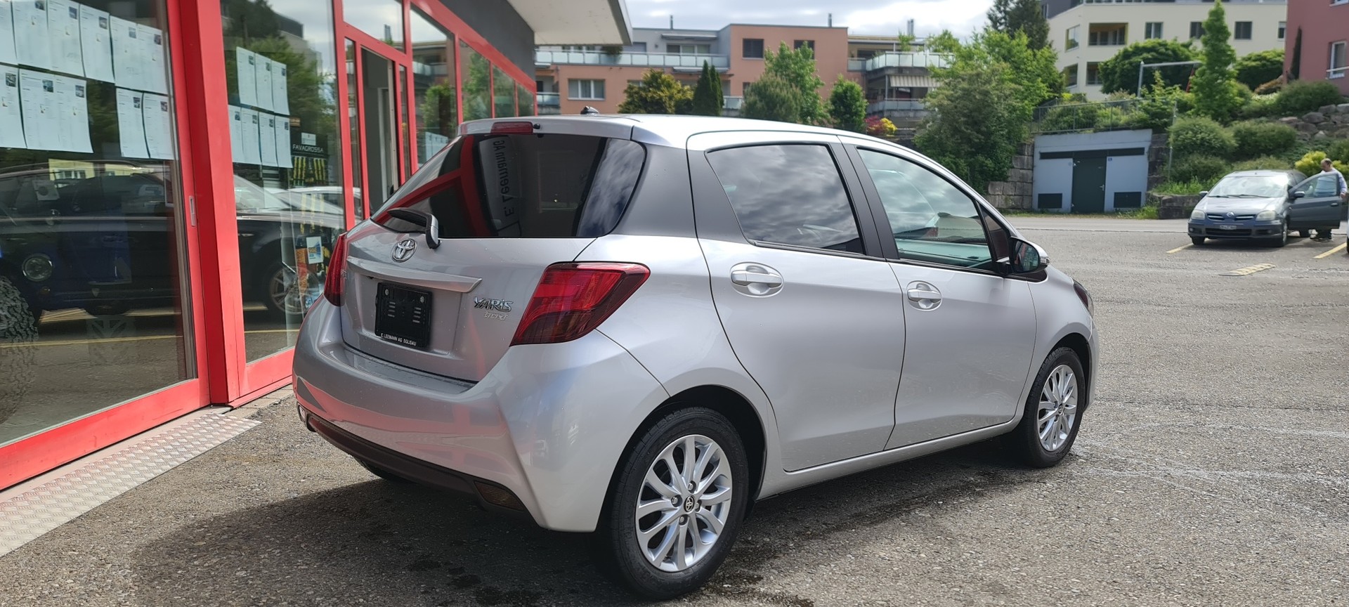 TOYOTA Yaris 1.33 Sol Premium Multidrive S-image-2