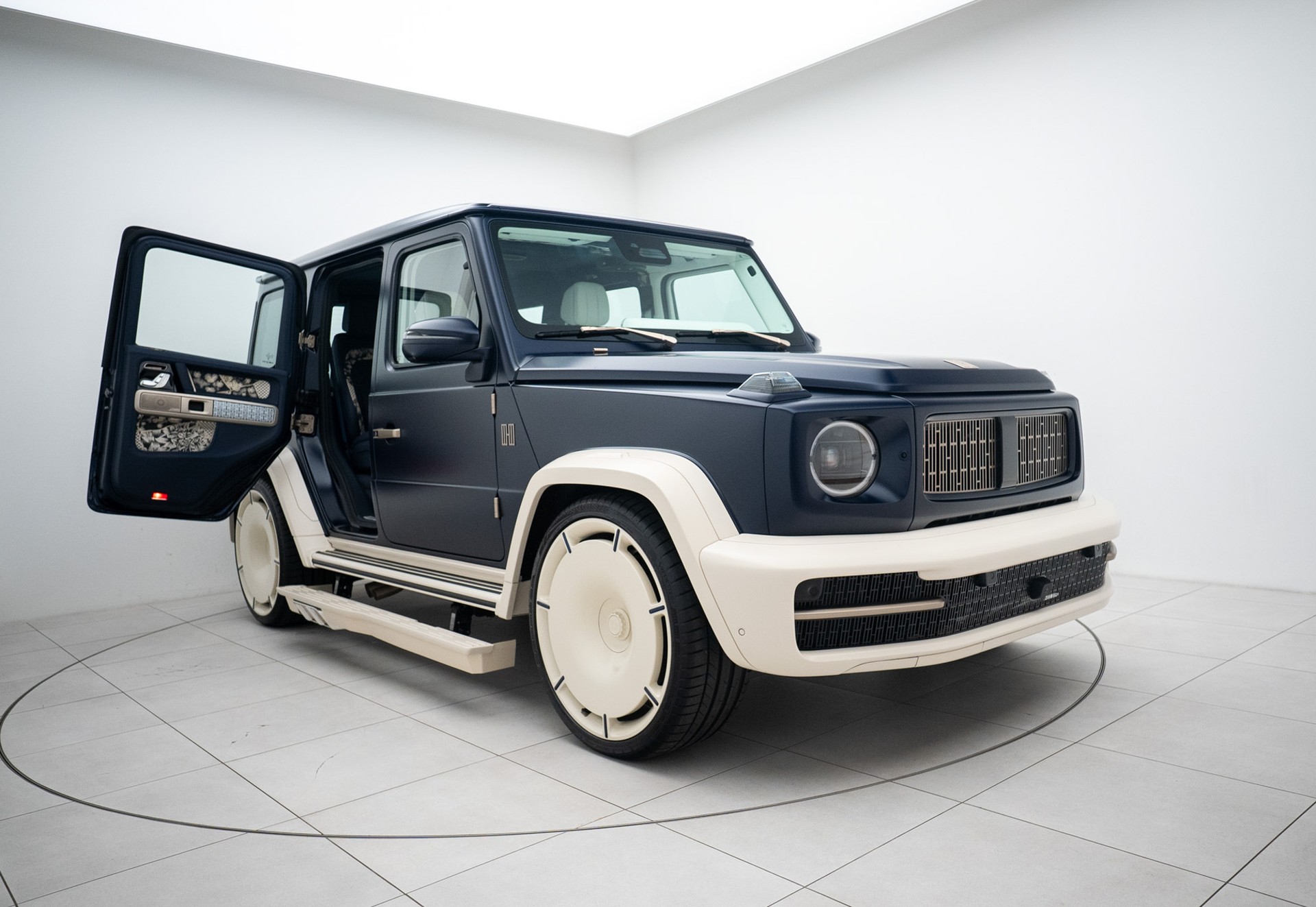 MERCEDES-BENZ HOF Kinsō-image-0