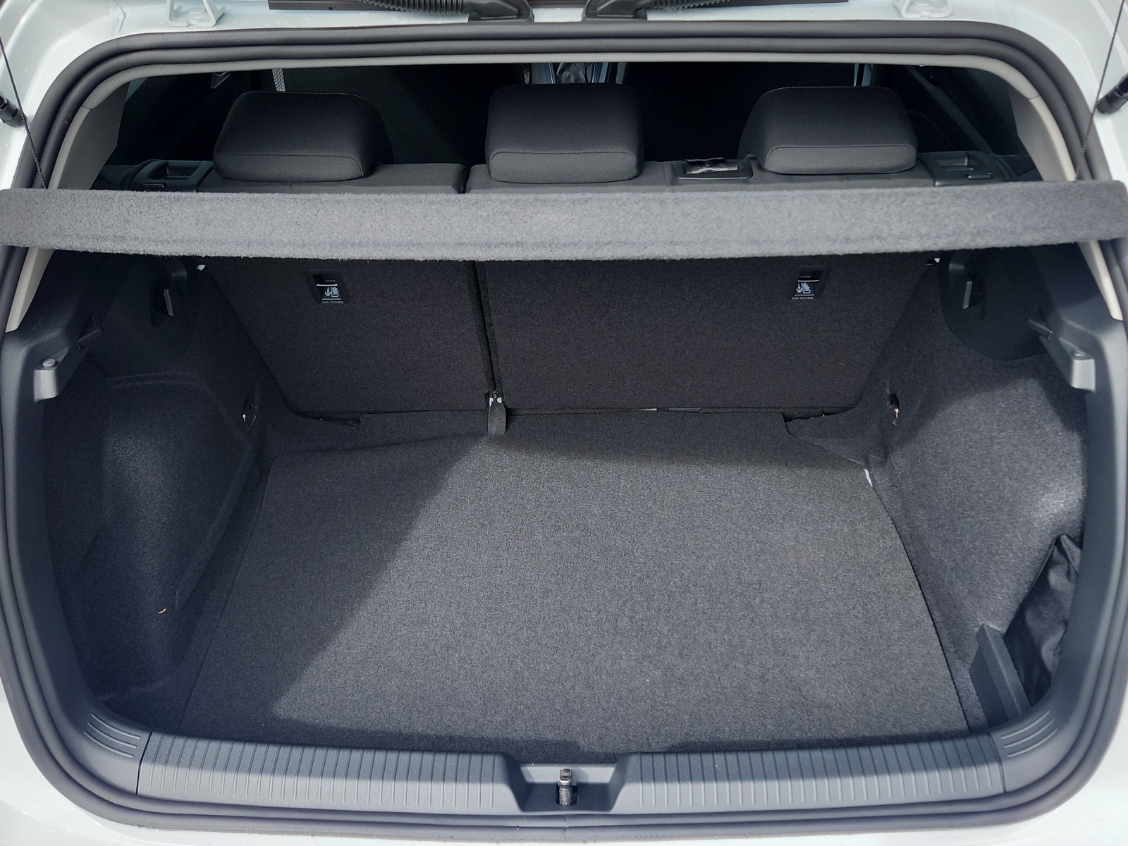 VW Golf 1.5 TSI Basis-image-14