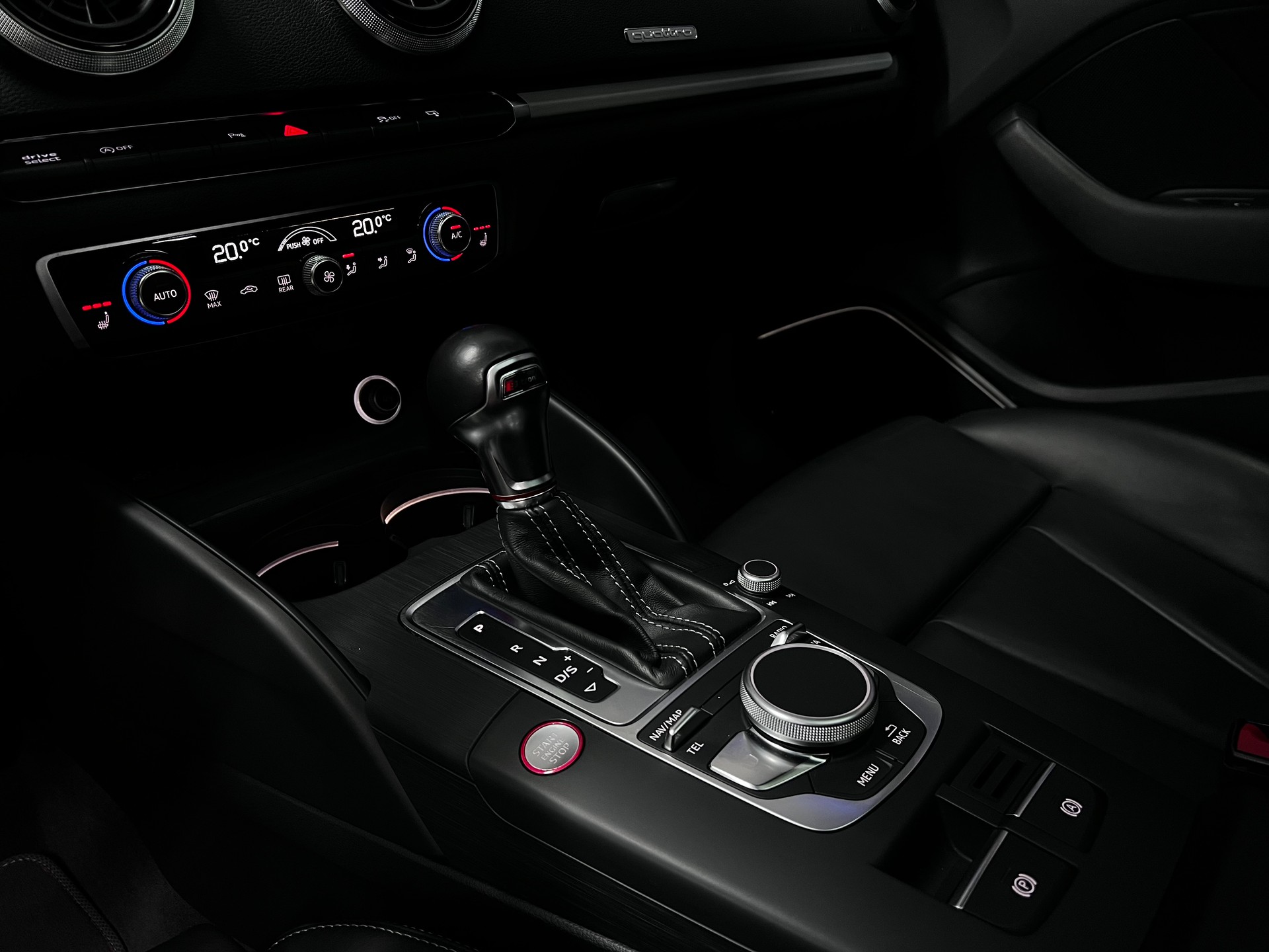 AUDI S3 Sportback 2.0 TFSI quattro S-tronic-image-11