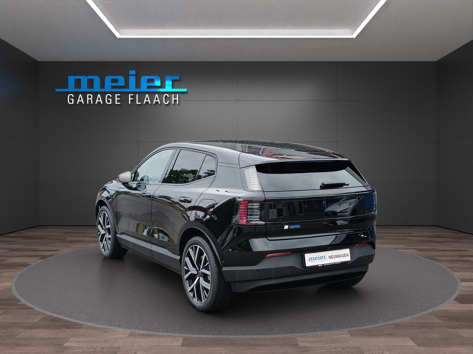 VOLVO EX30 E60 Twin Ultra Performance Sw. Black Ed. AWD-showroom-element-2