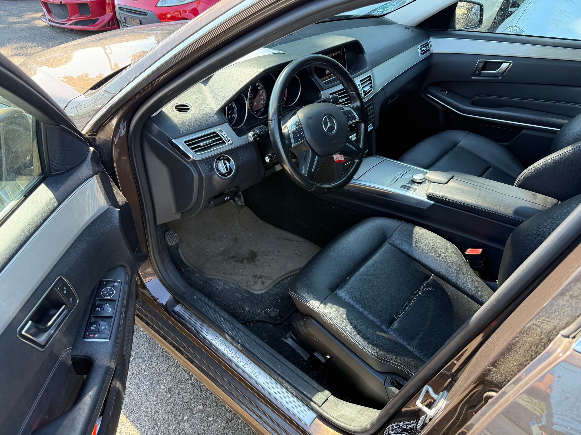 MERCEDES-BENZ E 250 BlueTEC Elégance 4Matic 7G-Tronic-image-10