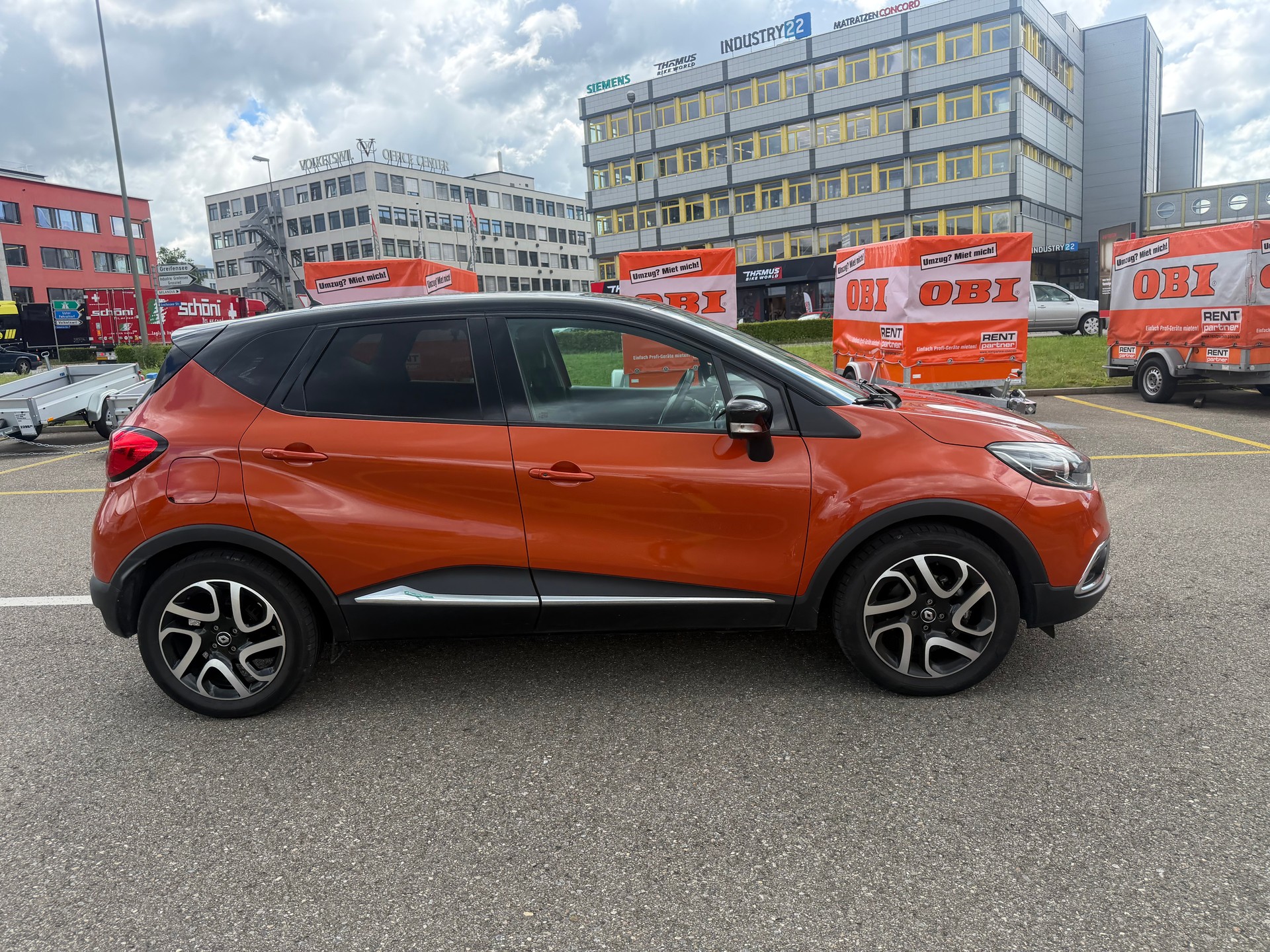 RENAULT Captur 1.2 T 16V Privilège EDC-image-3