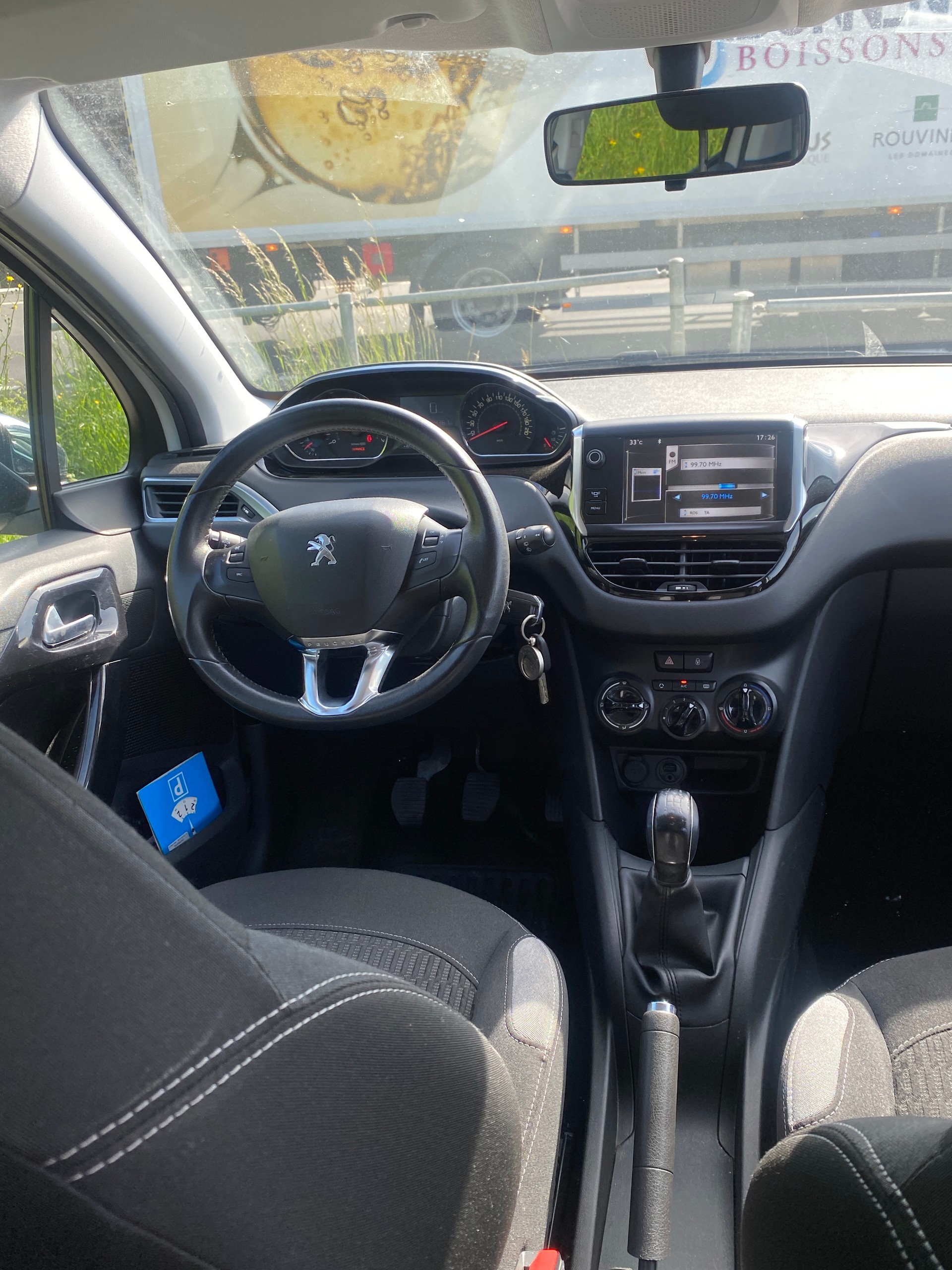 PEUGEOT 208 1.2 VTI Active-image-4