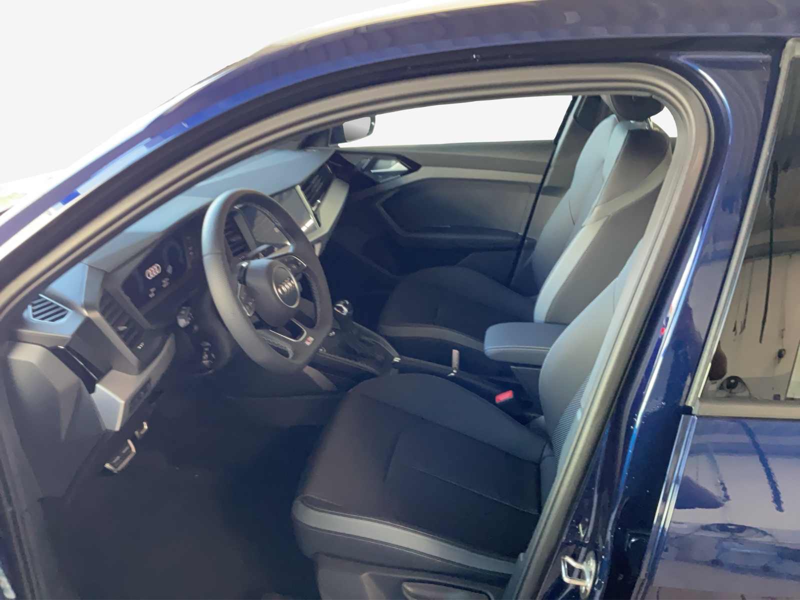 AUDI A1 Sportback 30 TFSI Attraction S-tronic-image-7