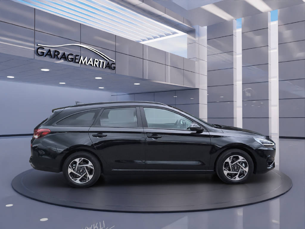 HYUNDAI i30 Wagon 1.5 T-GDi Amplia-image-3