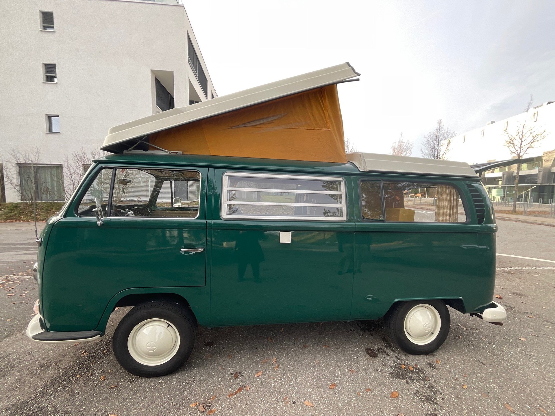VW Westfalia (Veteranenfahrzeug)-image-0