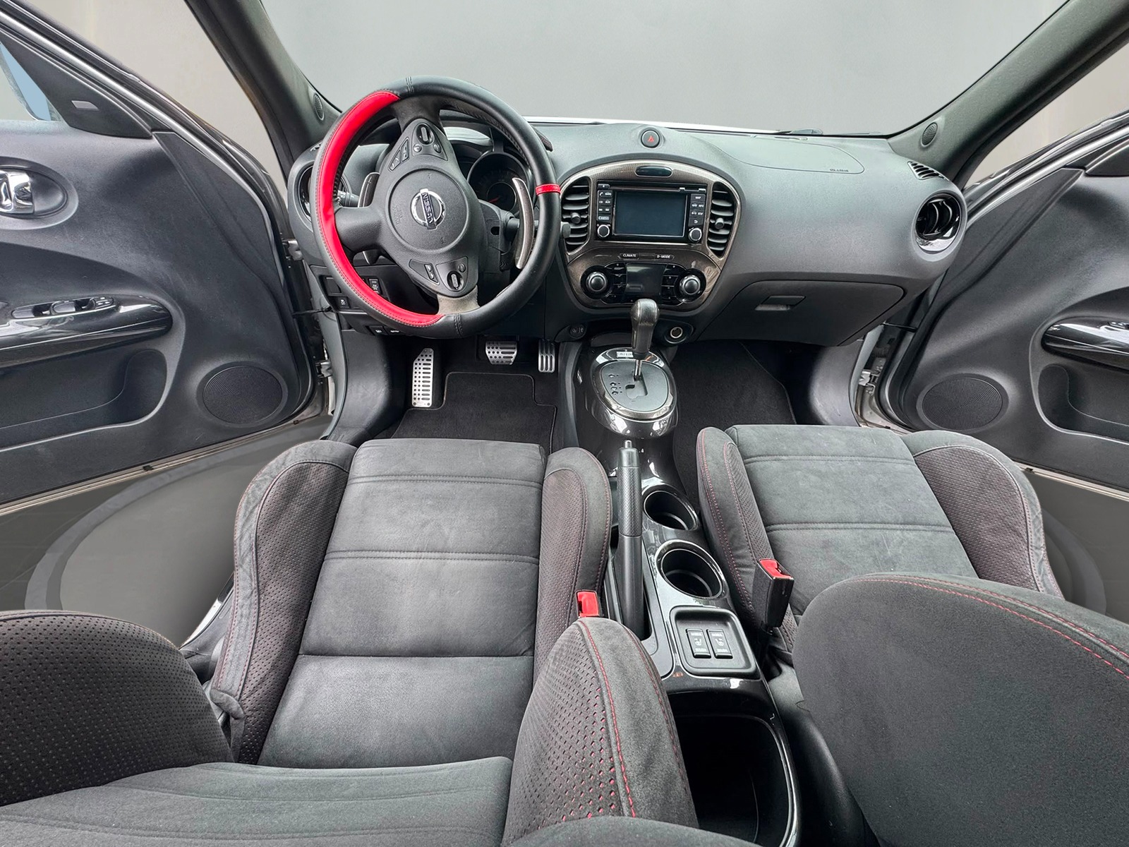 NISSAN Juke 1.6 DIG-T Nismo RS 4x4 Xtronic M-CVT-image-8