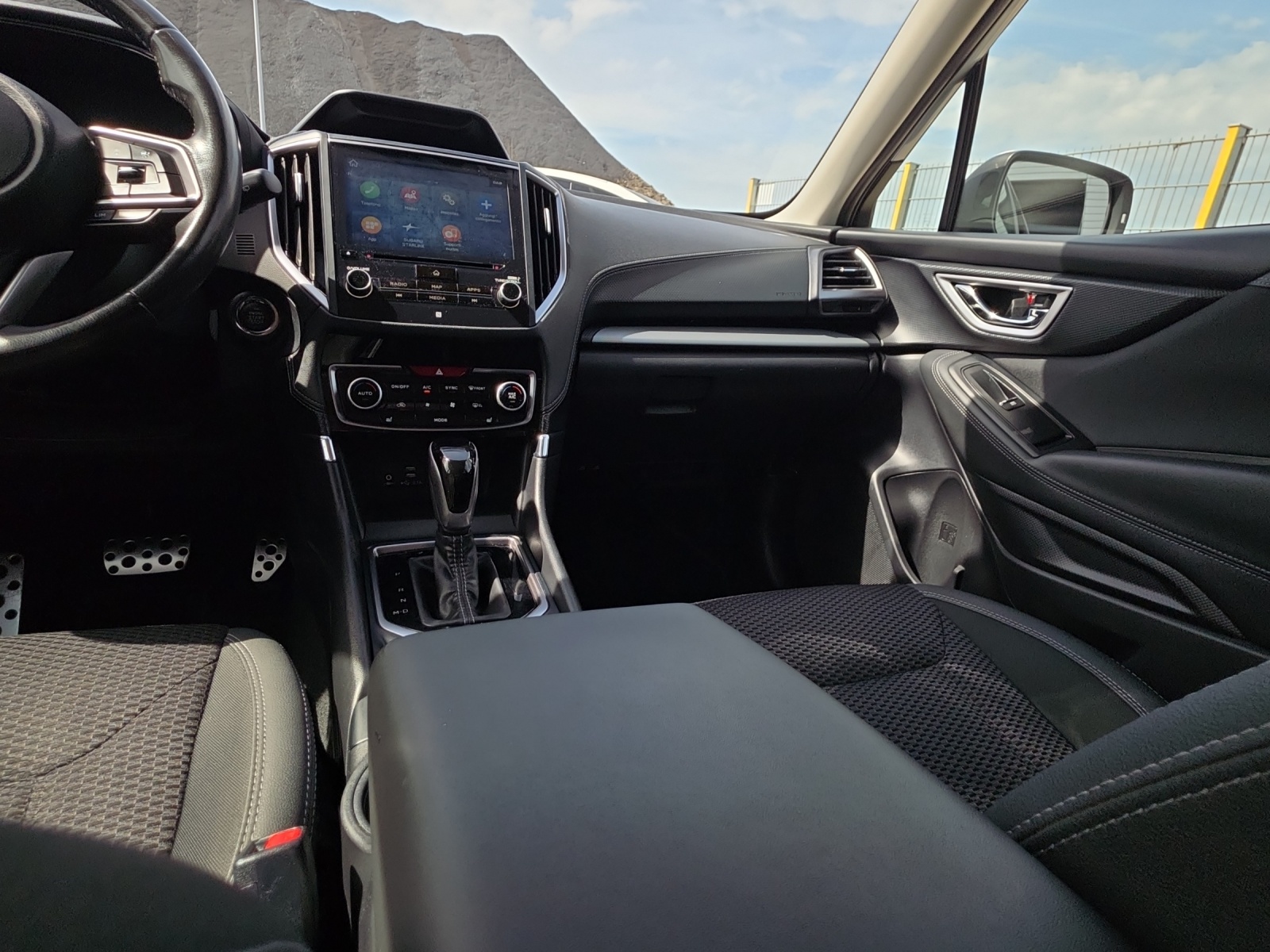 SUBARU Forester 2.0i e-Boxer Swiss Plus Lineartronic-image-12
