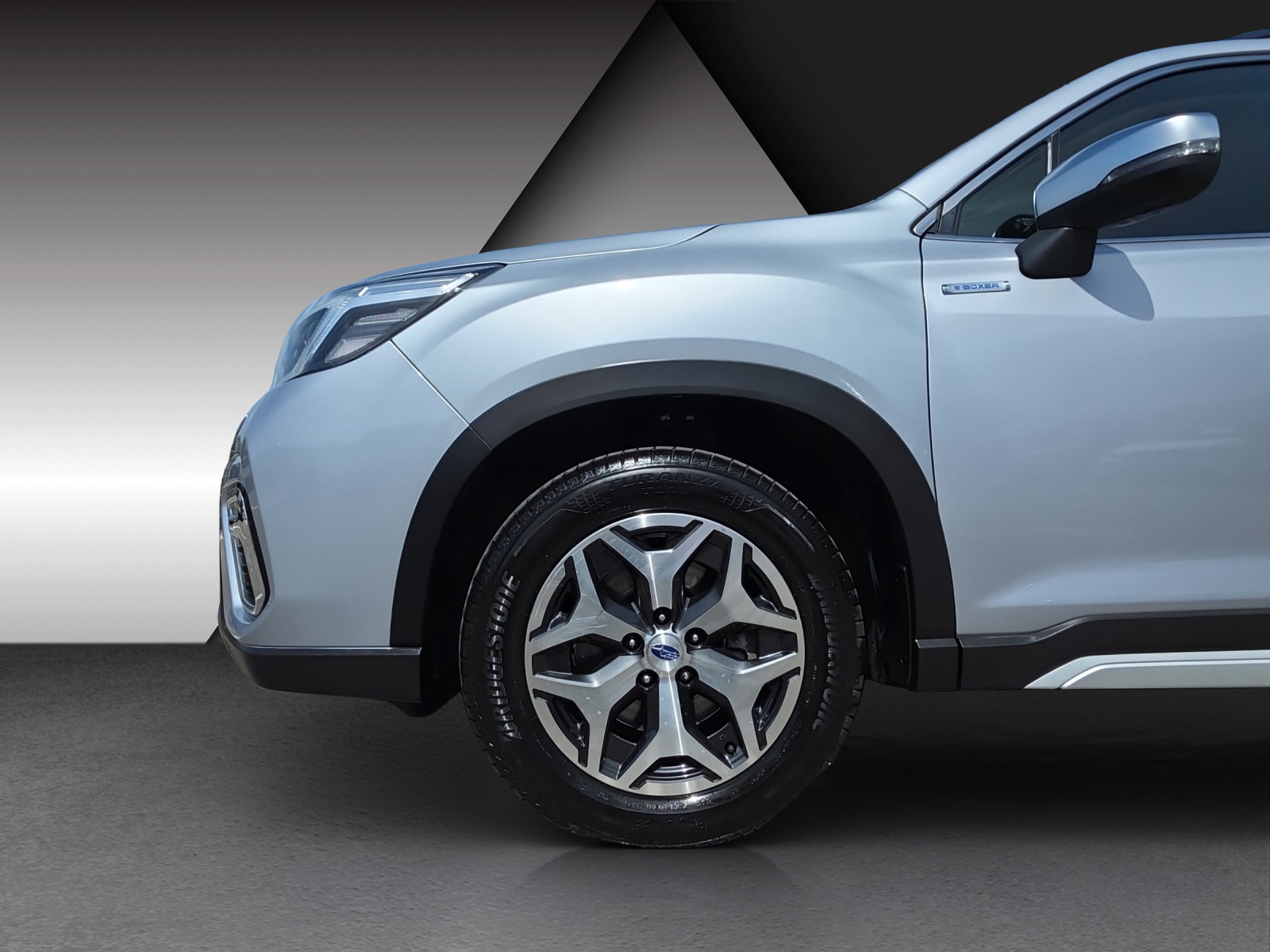 SUBARU Forester 2.0i e-Boxer Swiss Plus Lineartronic-image-18
