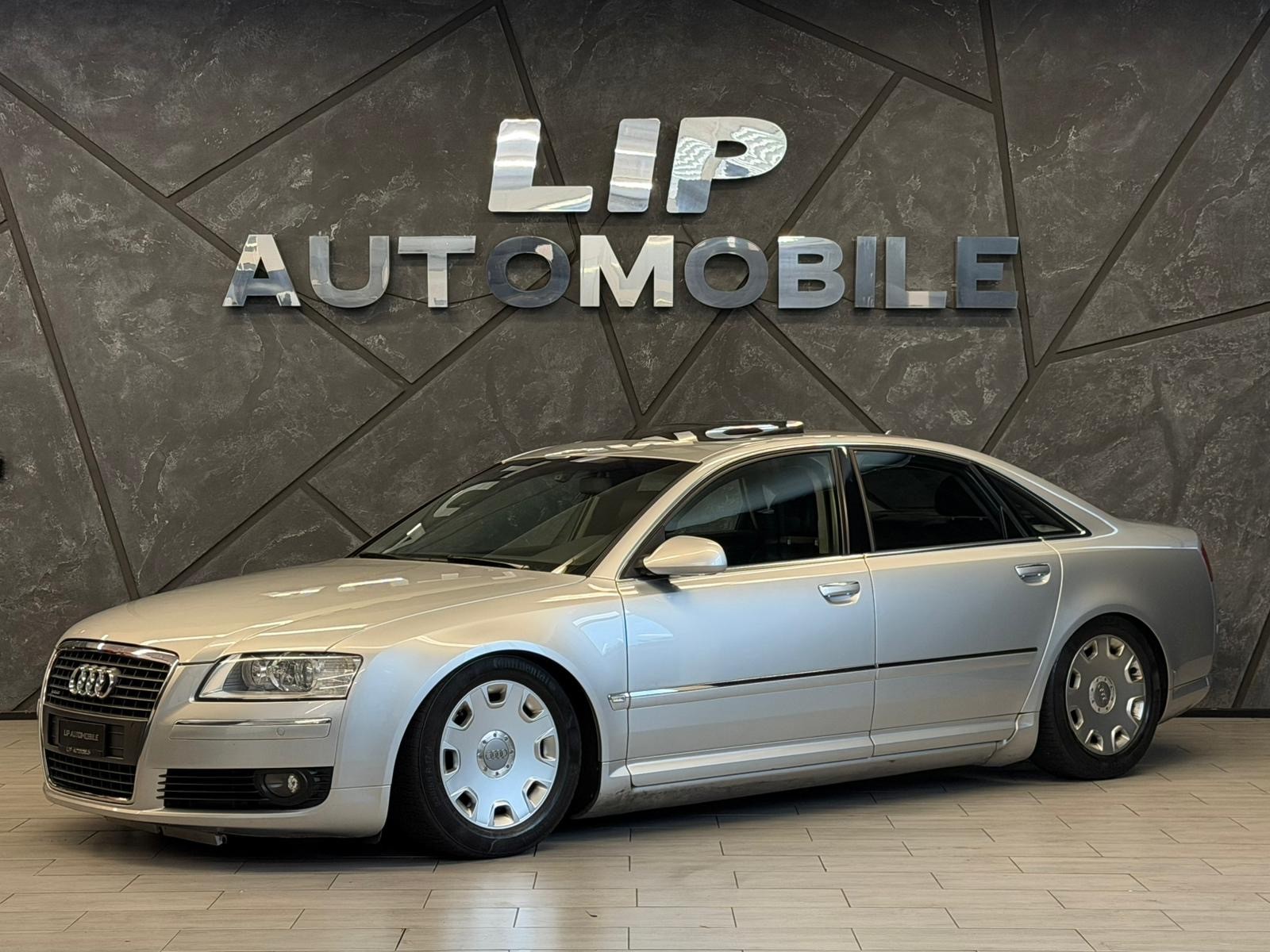AUDI A8 3.2 FSI quattro tiptronic-image-0