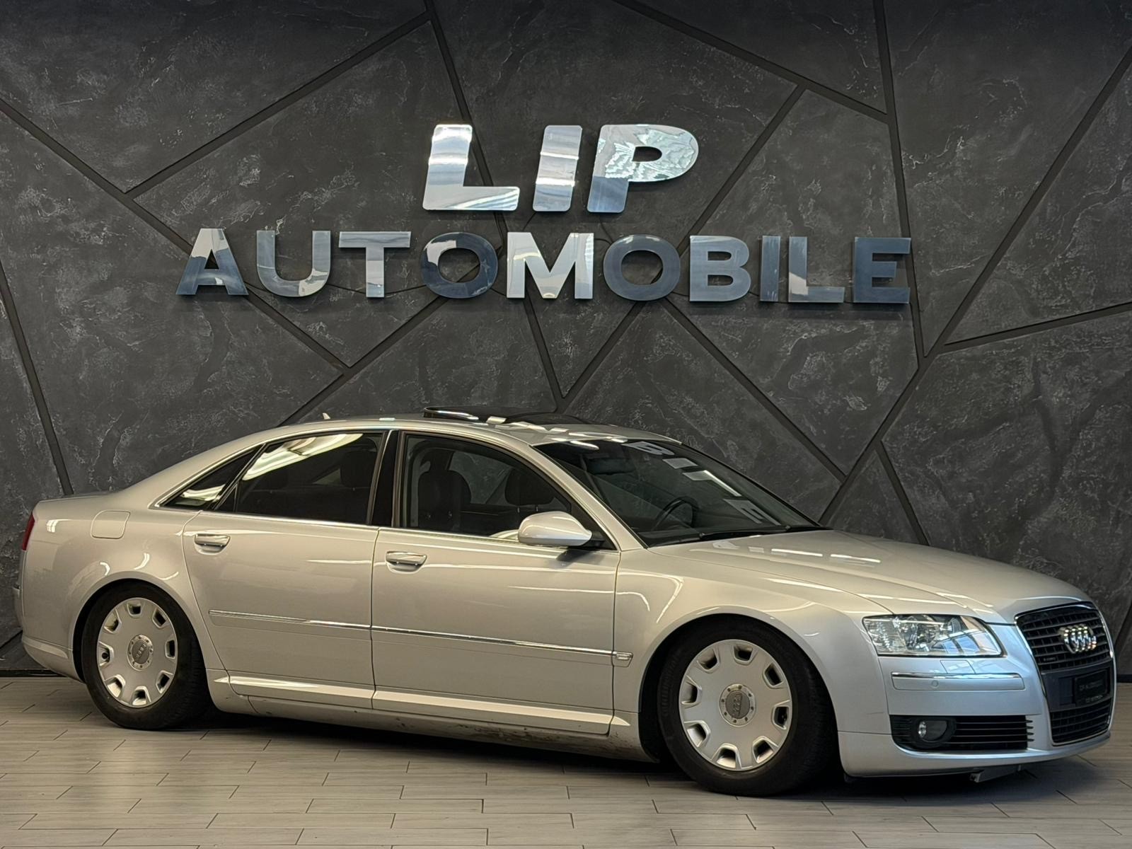 AUDI A8 3.2 FSI quattro tiptronic-image-2