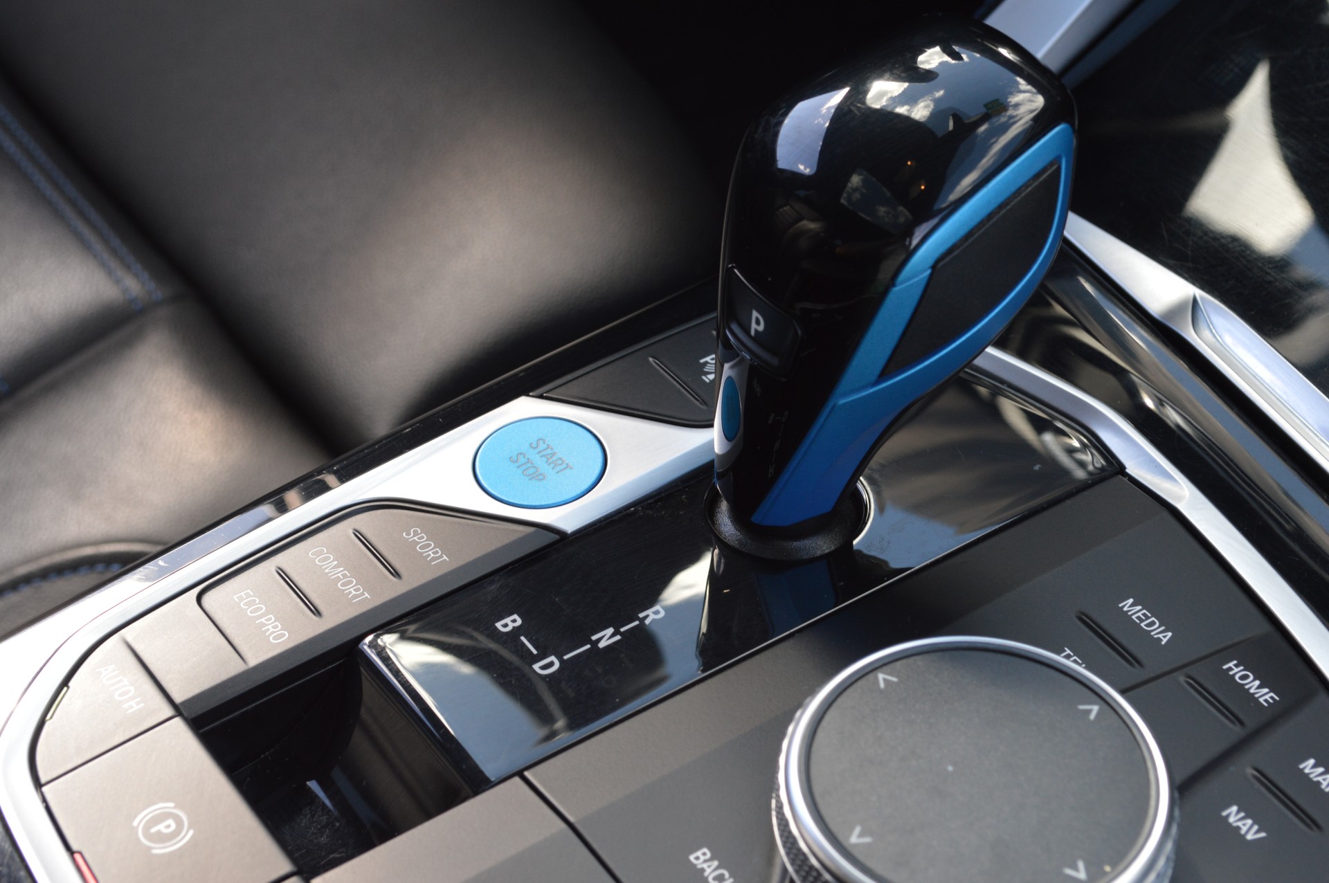BMW i4 M50 M Sport Pro-image-17