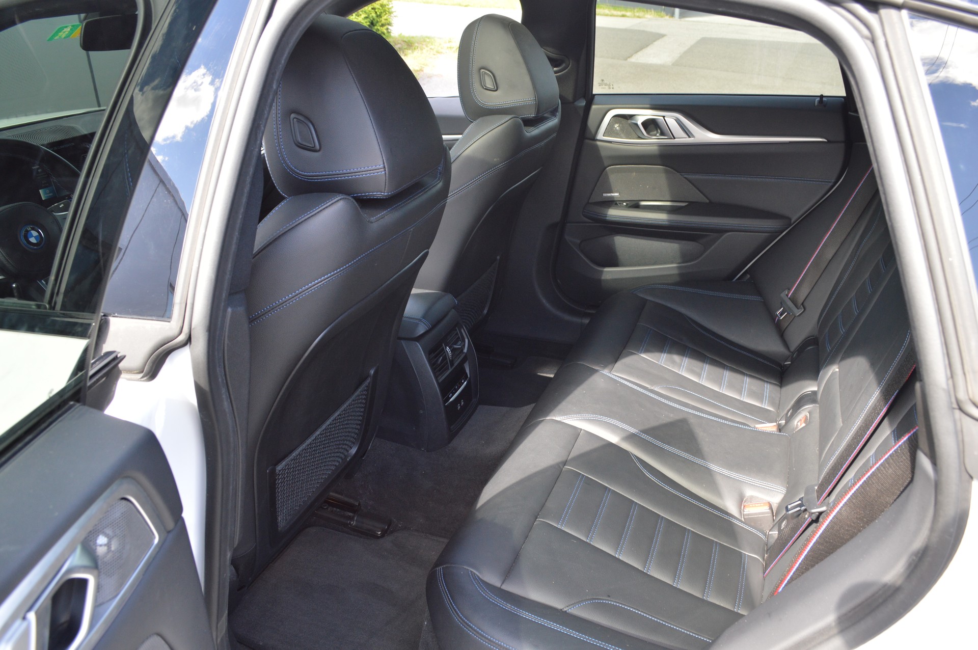 BMW i4 M50 M Sport Pro-image-13