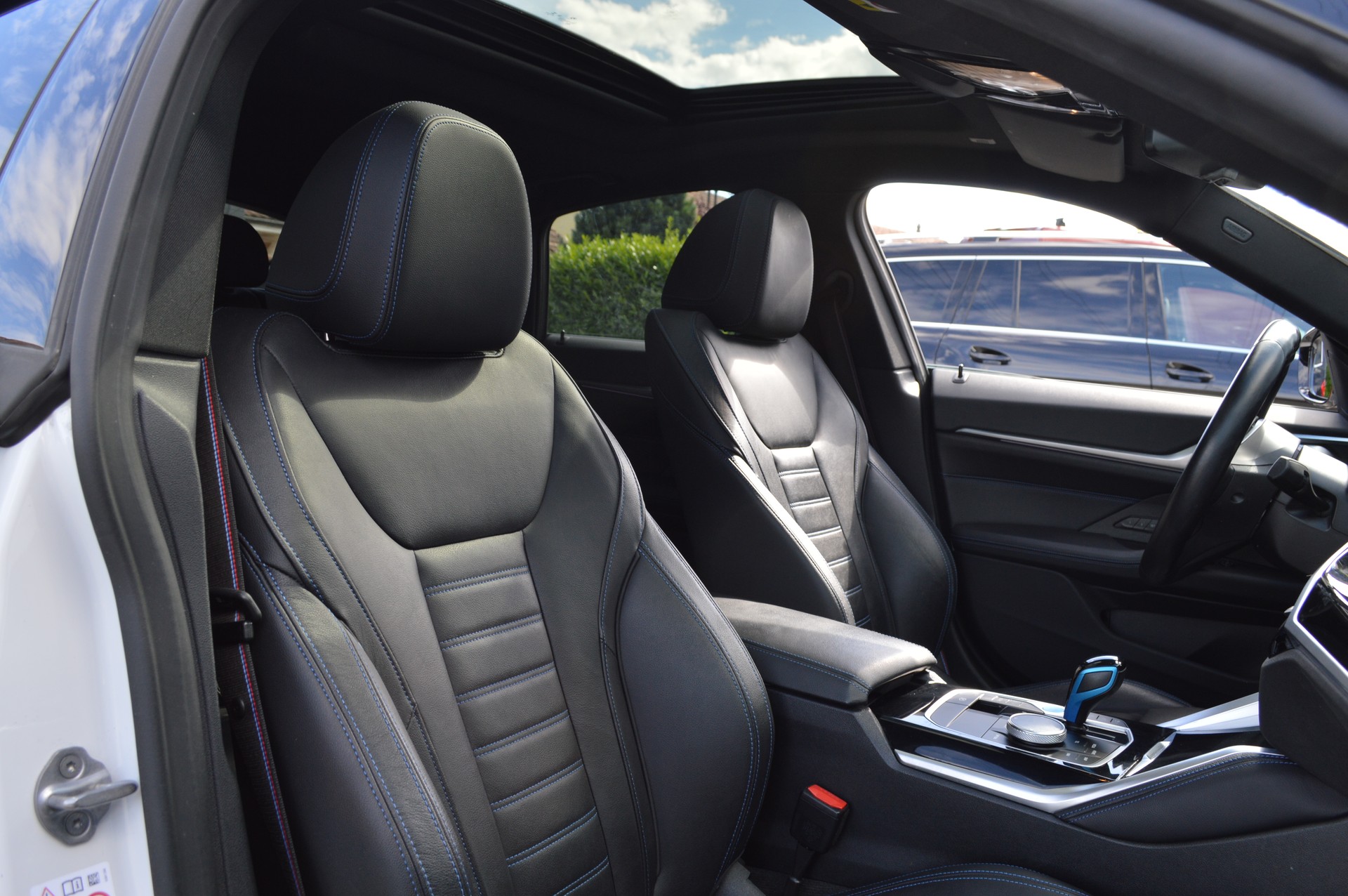 BMW i4 M50 M Sport Pro-image-12