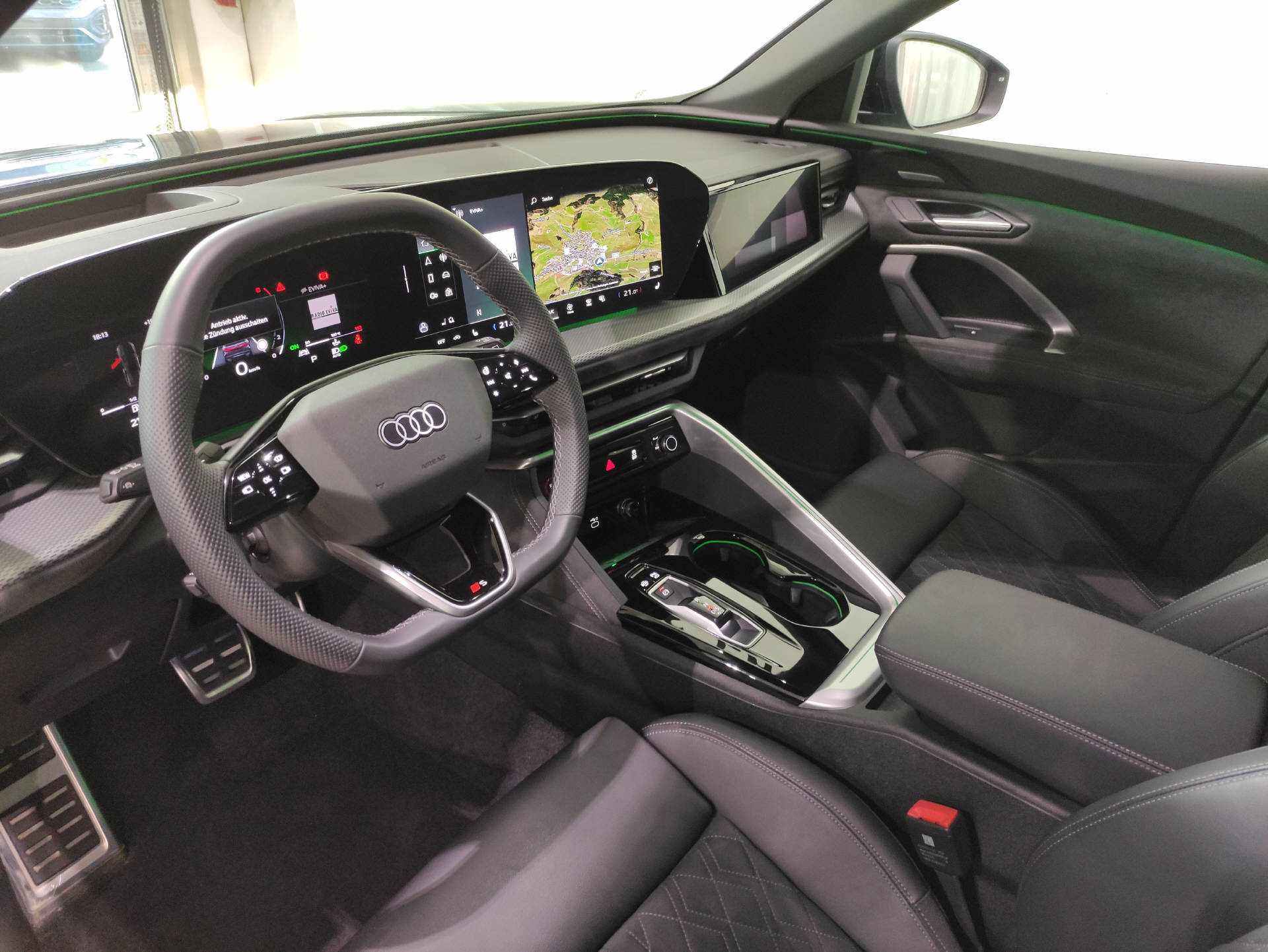 AUDI SQ5 Sportback 3.0 V6 TFSI quattro S-Tronic-showroom-element-3
