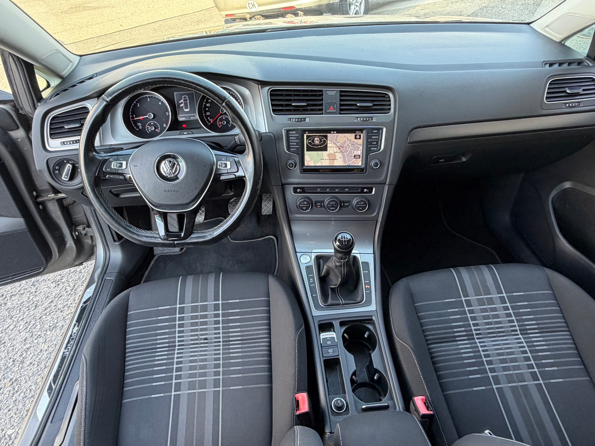 VW Golf Variant 1.6 TDI Lounge-image-13