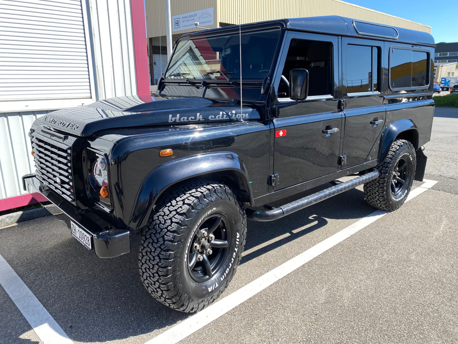 LAND ROVER 110-image-0