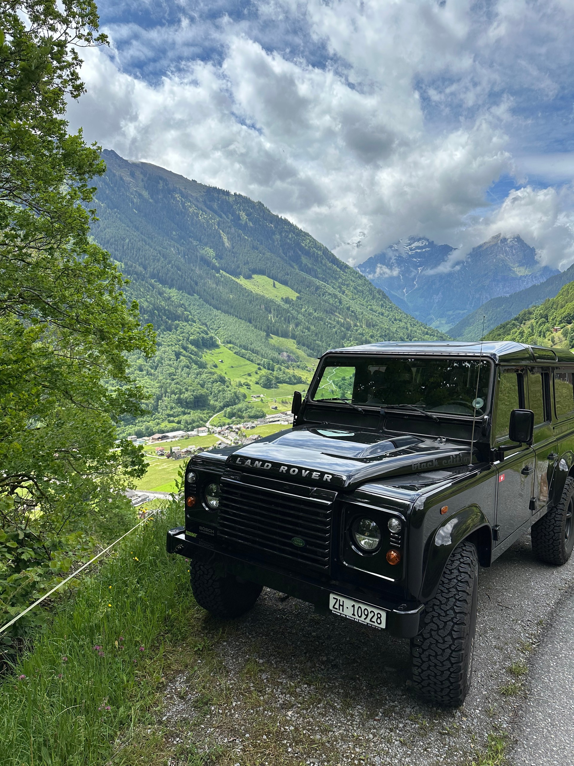 LAND ROVER 110-image-1