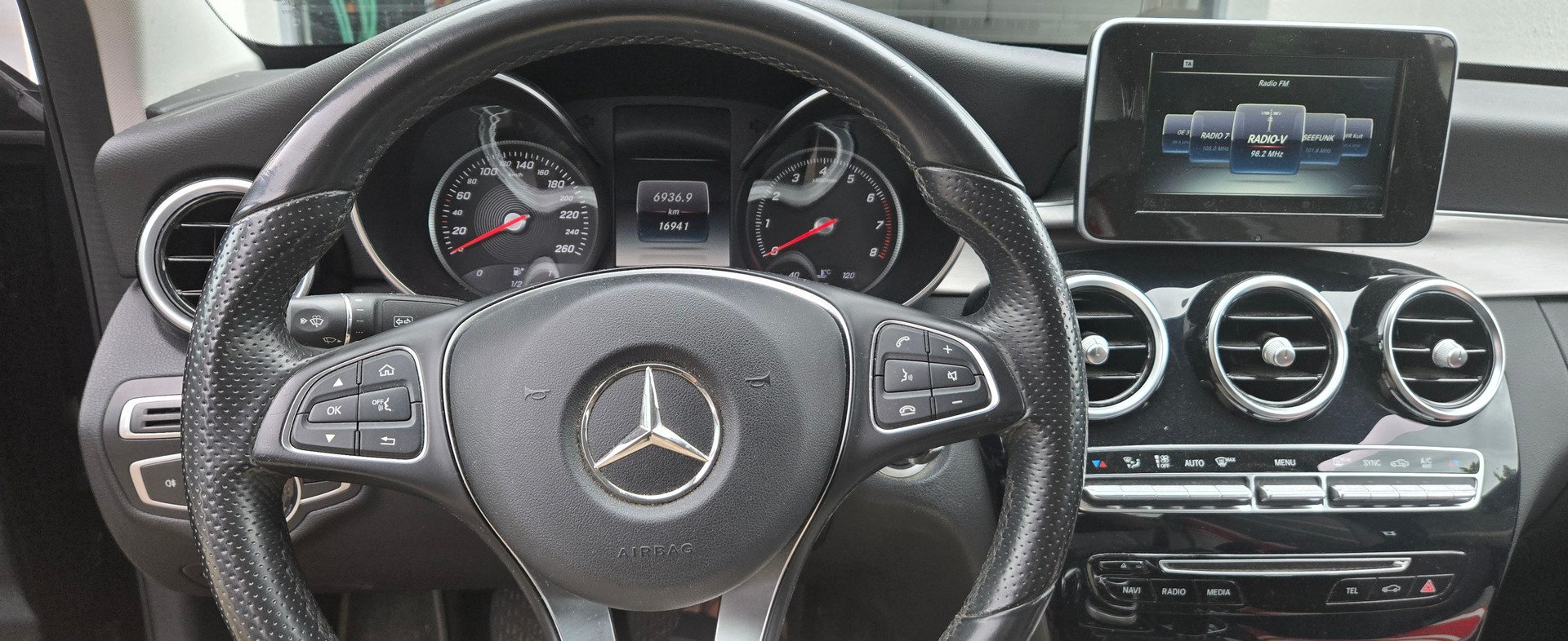 MERCEDES-BENZ C 200 Swiss Star-image-3