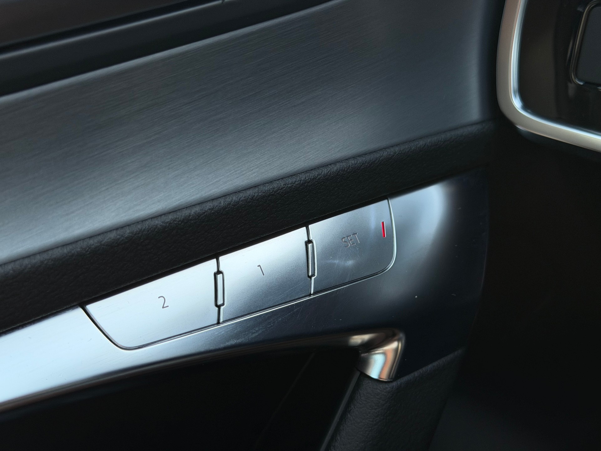 AUDI A6 Avant 50 TDI Sport quattro tiptronic-image-23