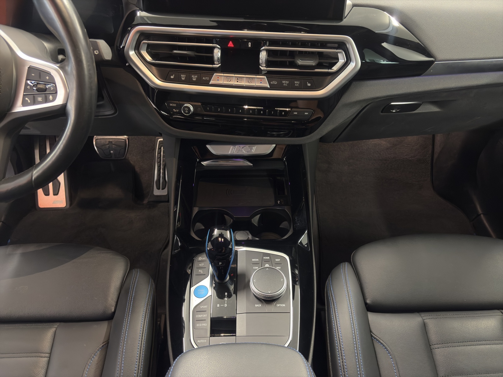 BMW iX3 IMPRESSIVE-image-16
