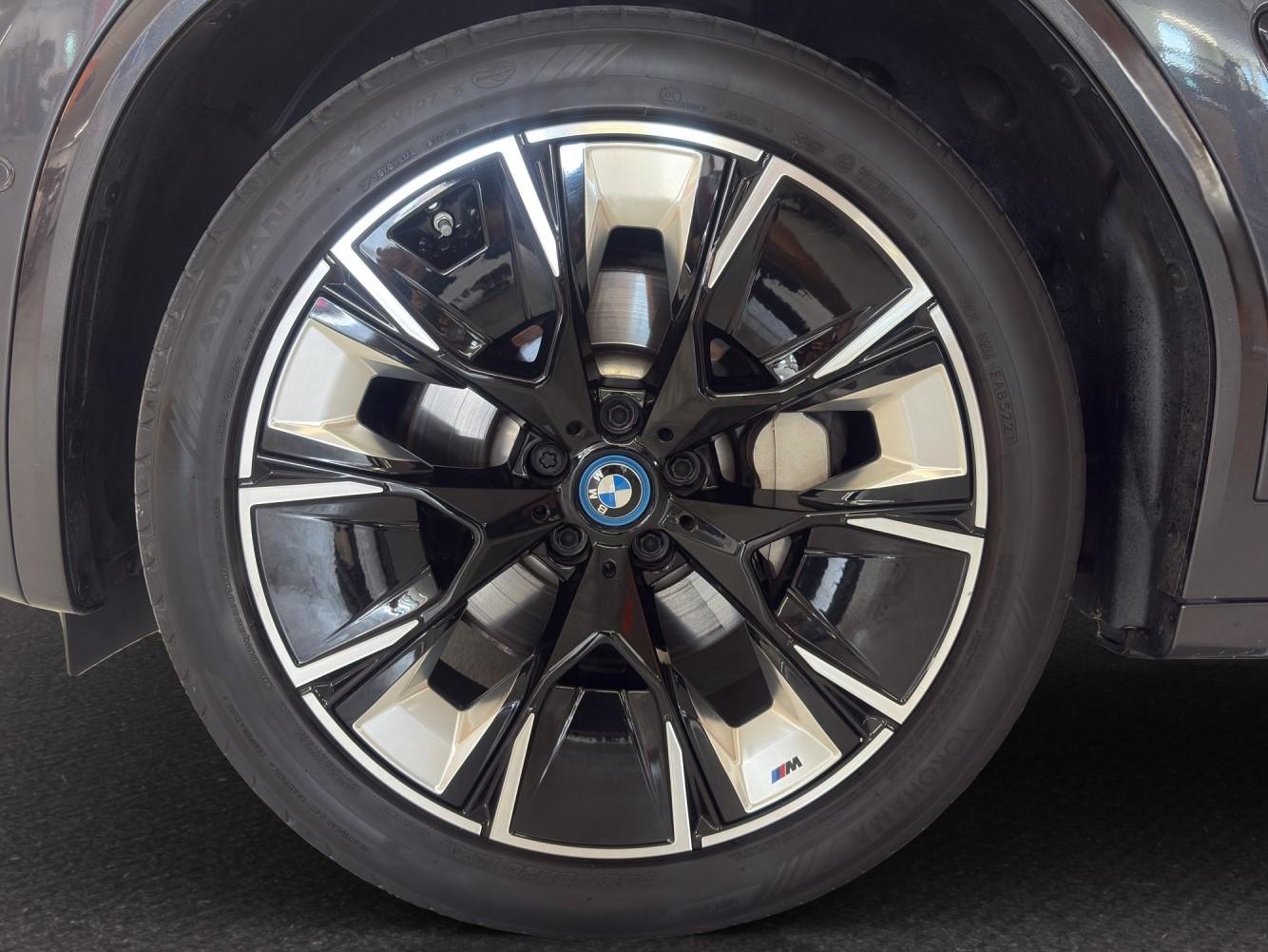 BMW iX3 IMPRESSIVE-image-7