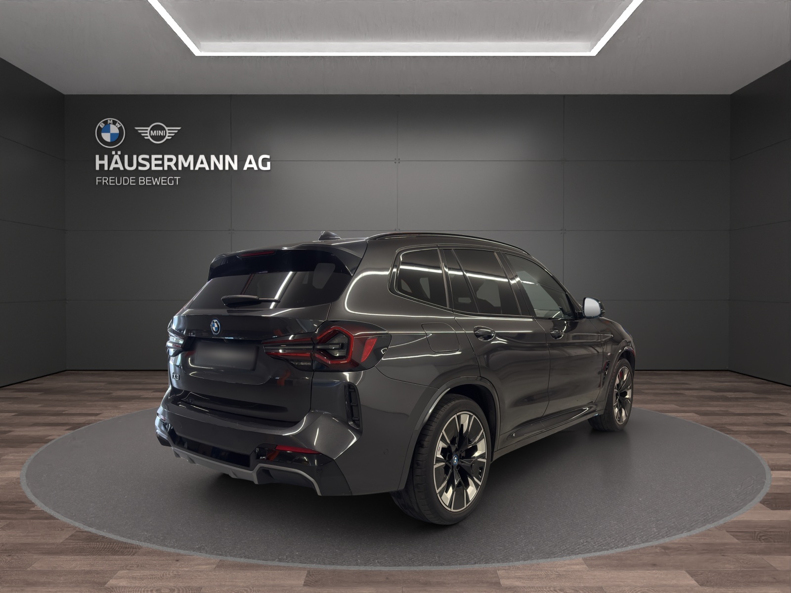 BMW iX3 IMPRESSIVE-image-4