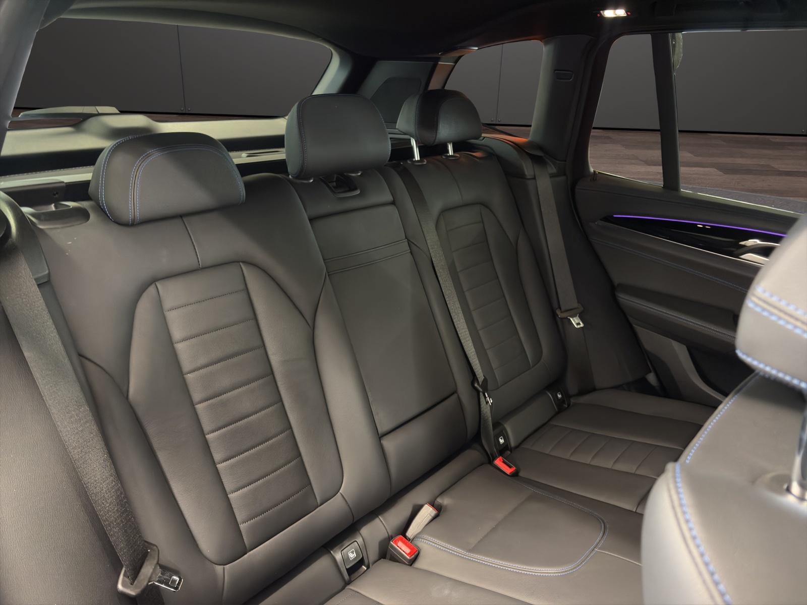 BMW iX3 IMPRESSIVE-image-18