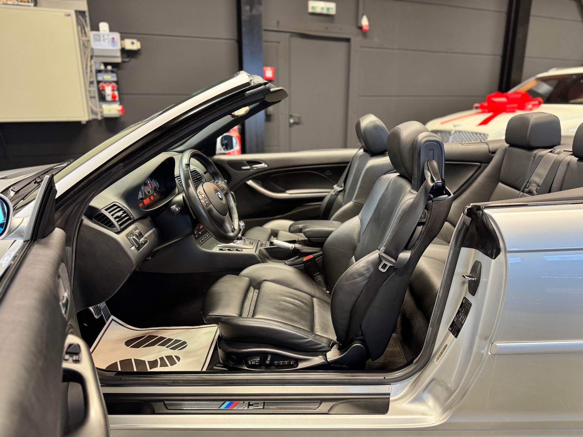 BMW M3 Cabriolet-image-15
