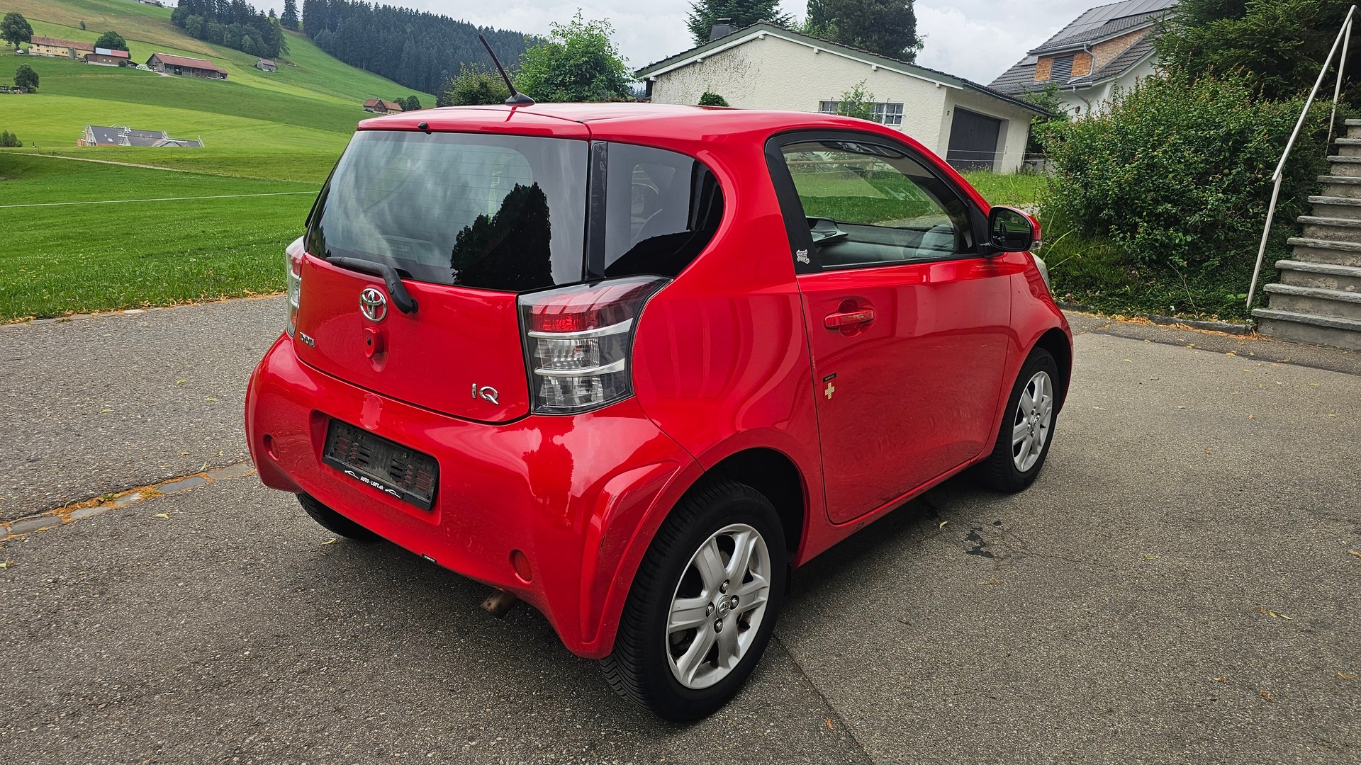 TOYOTA iQ 1.0 VVT-i Luna-image-3