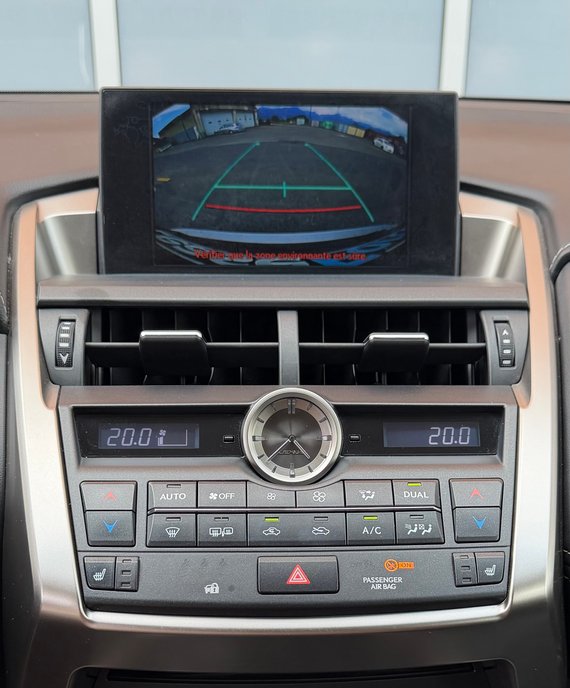 LEXUS NX 300h impression E-Four Automatic-image-11