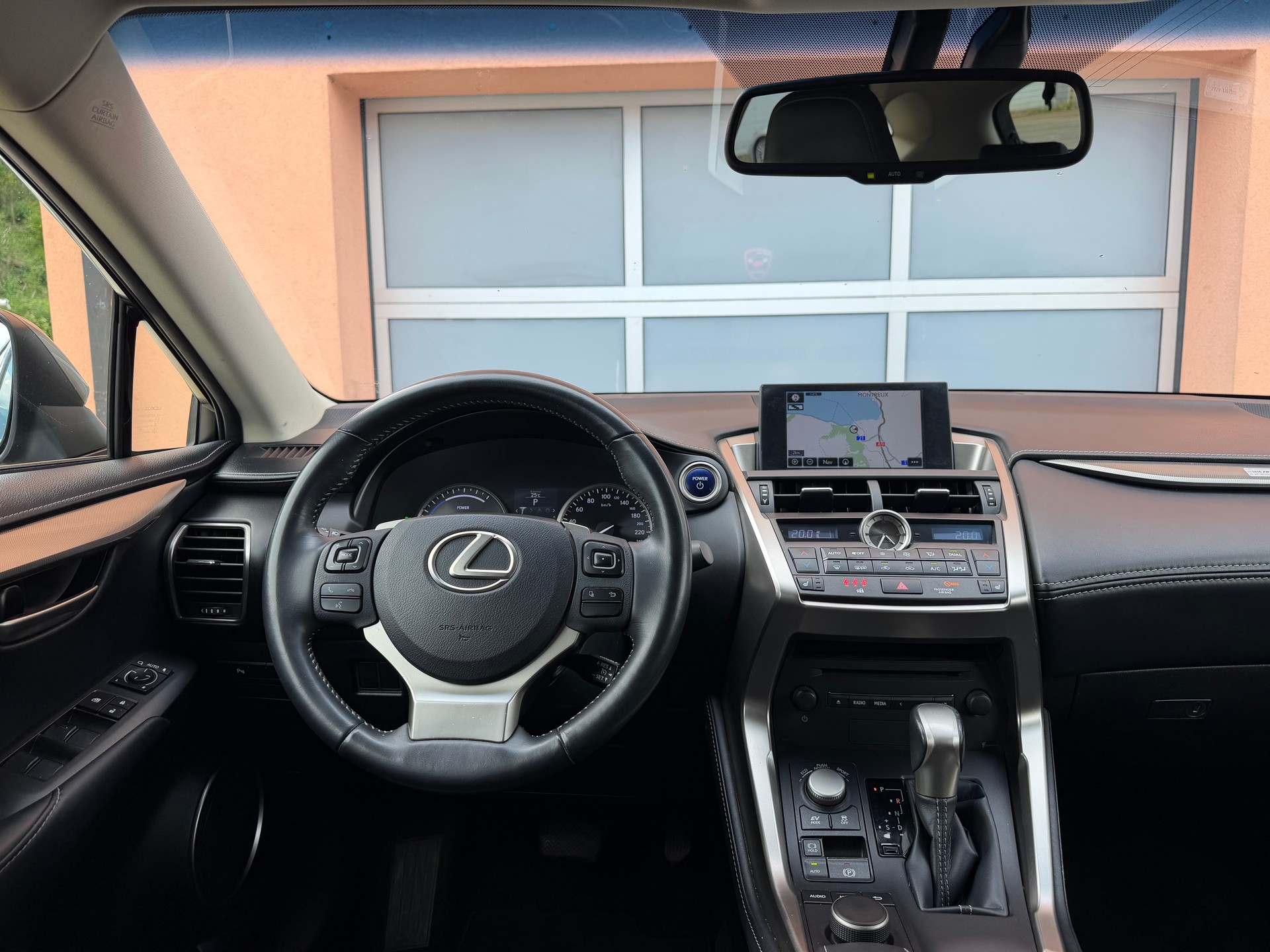LEXUS NX 300h impression E-Four Automatic-image-10