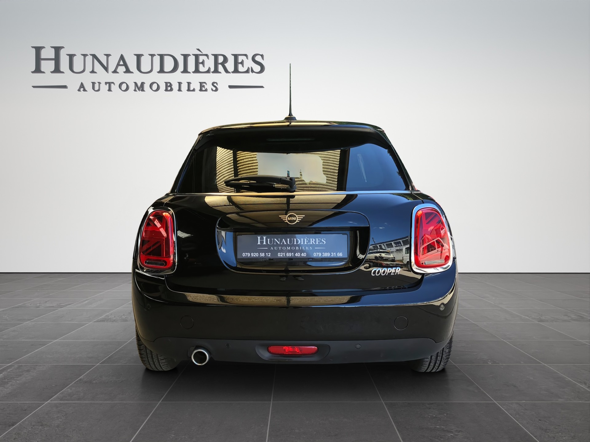 MINI Cooper Steptronic DKG-image-15