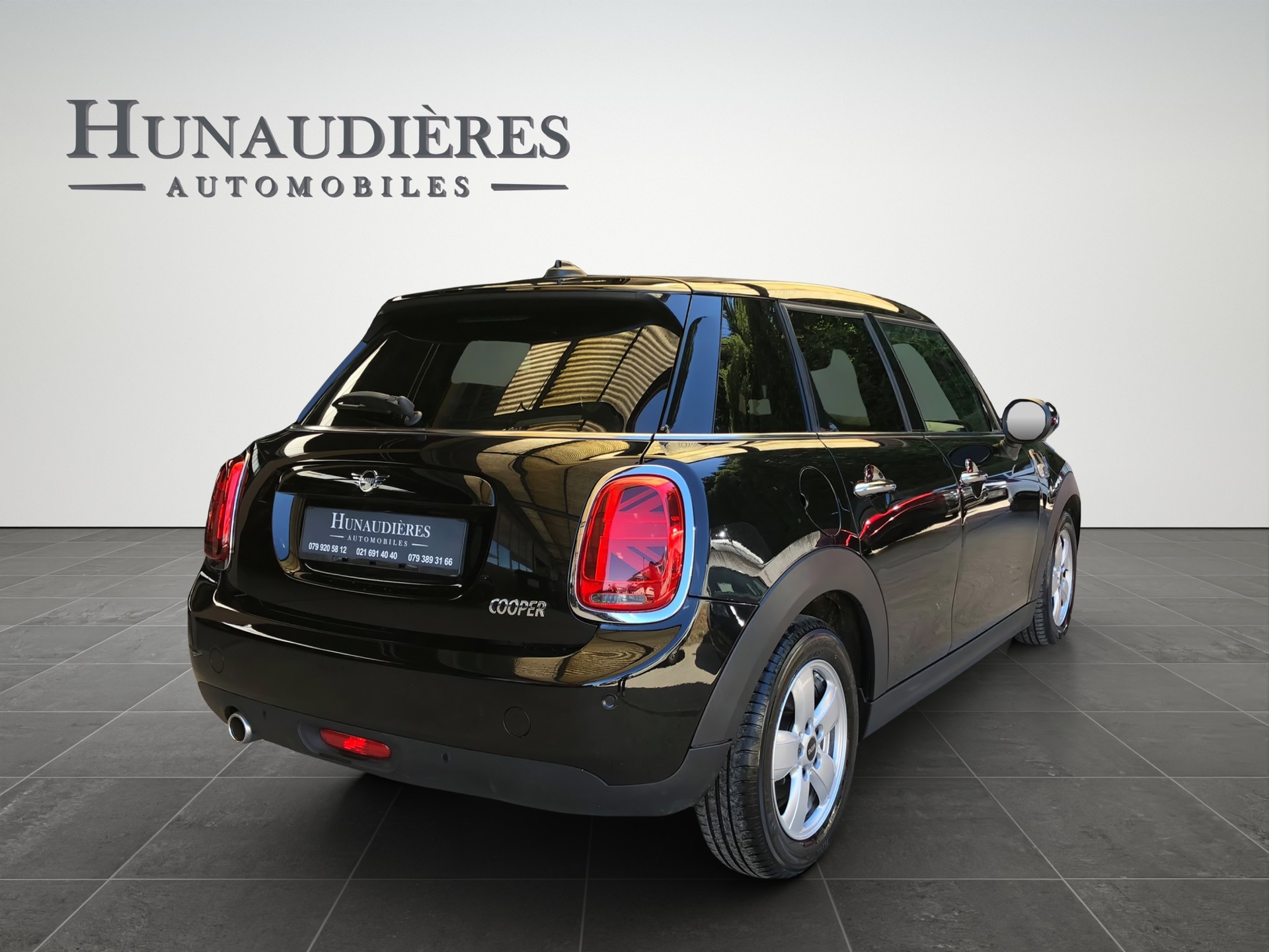 MINI Cooper Steptronic DKG-image-1