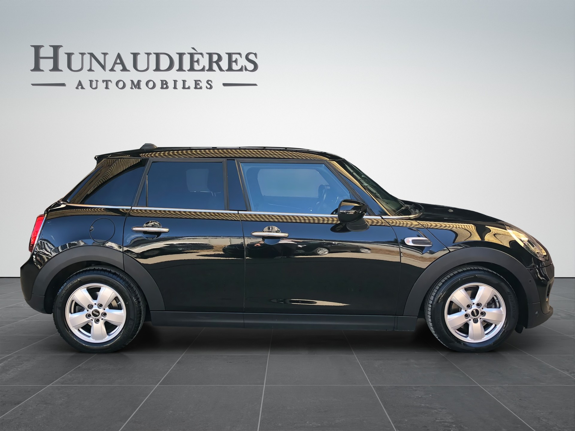 MINI Cooper Steptronic DKG-image-13