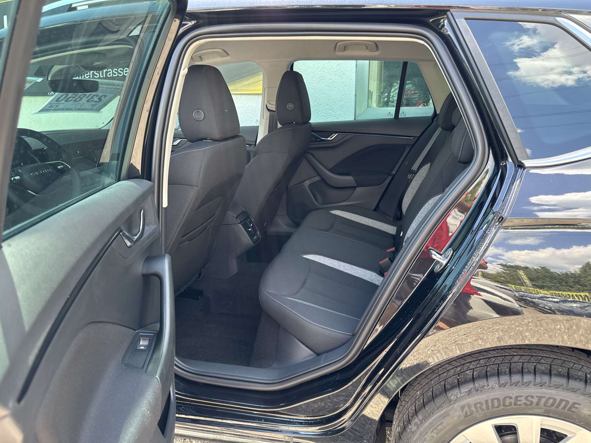 SKODA Kamiq 1.0 TSi Selection DSG-Automat-image-7
