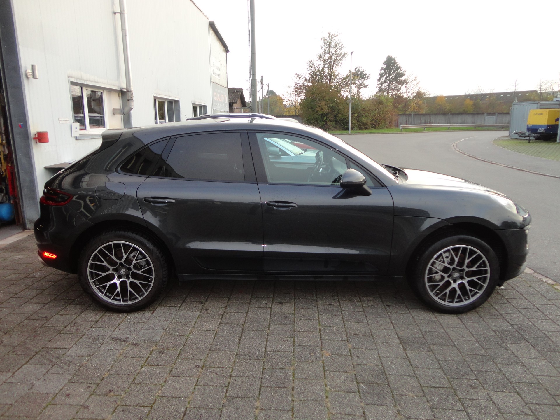 PORSCHE Macan S PDK-image-5