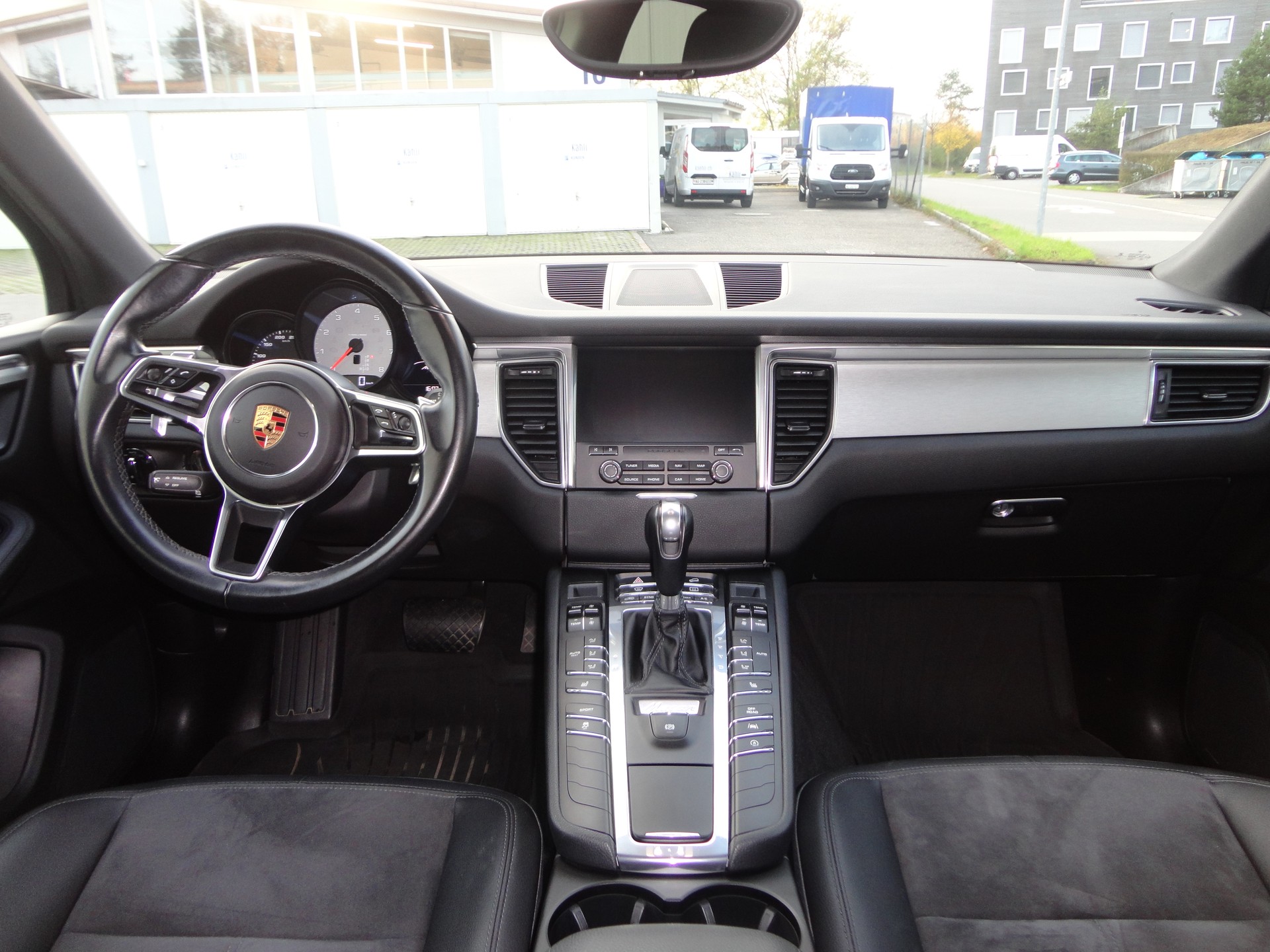 PORSCHE Macan S PDK-image-13