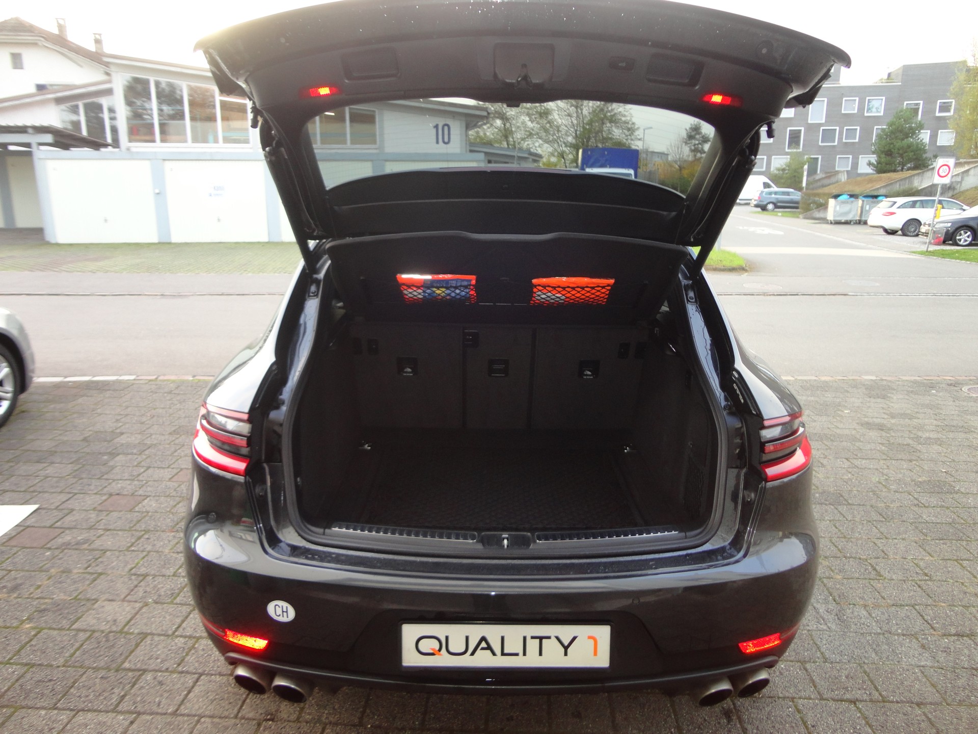 PORSCHE Macan S PDK-image-10