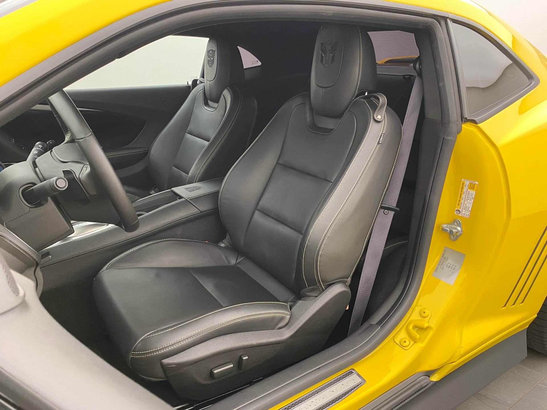 CHEVROLET Camaro 6.2 Transformer Edition-image-8