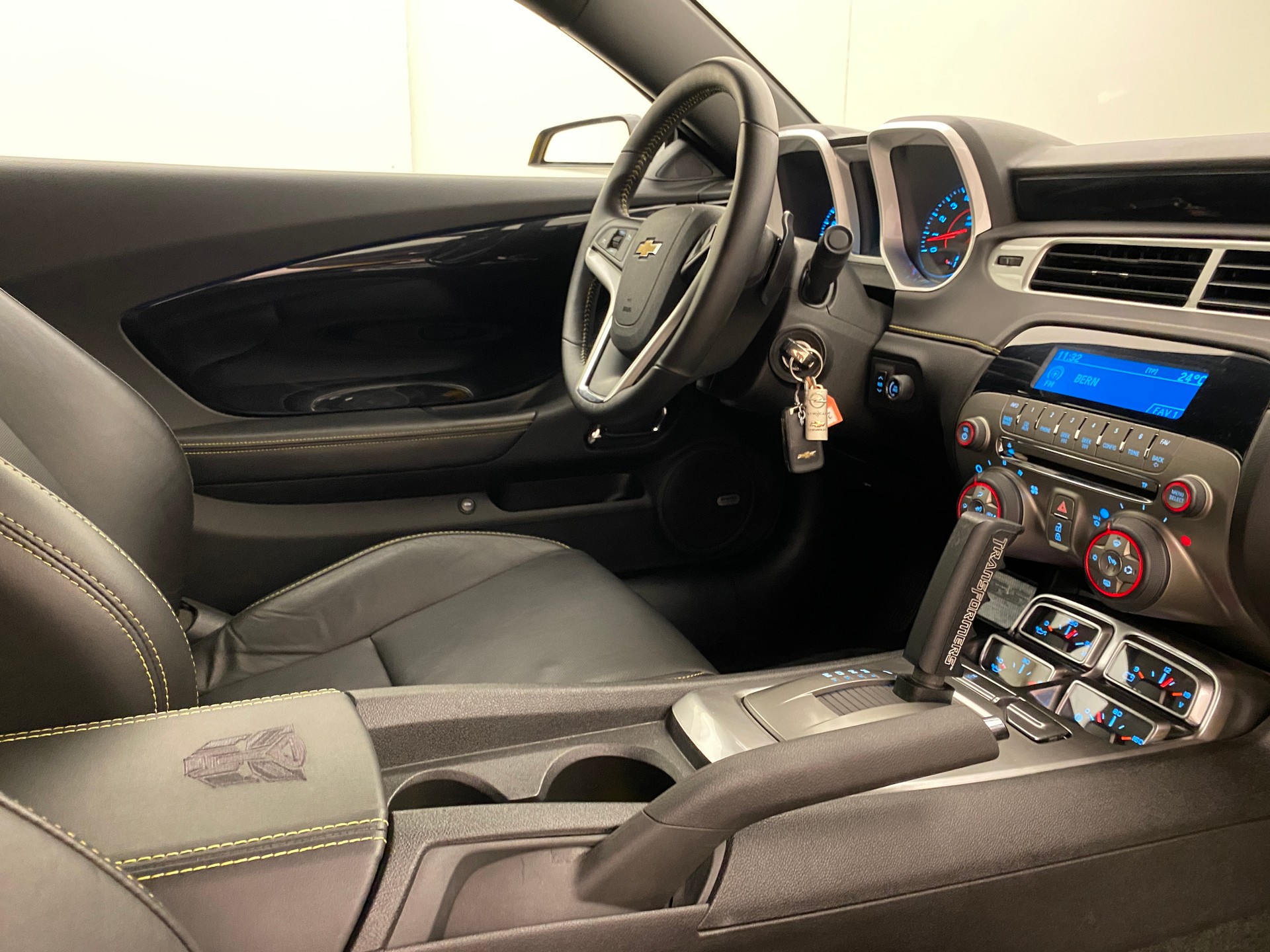 CHEVROLET Camaro 6.2 Transformer Edition-image-11