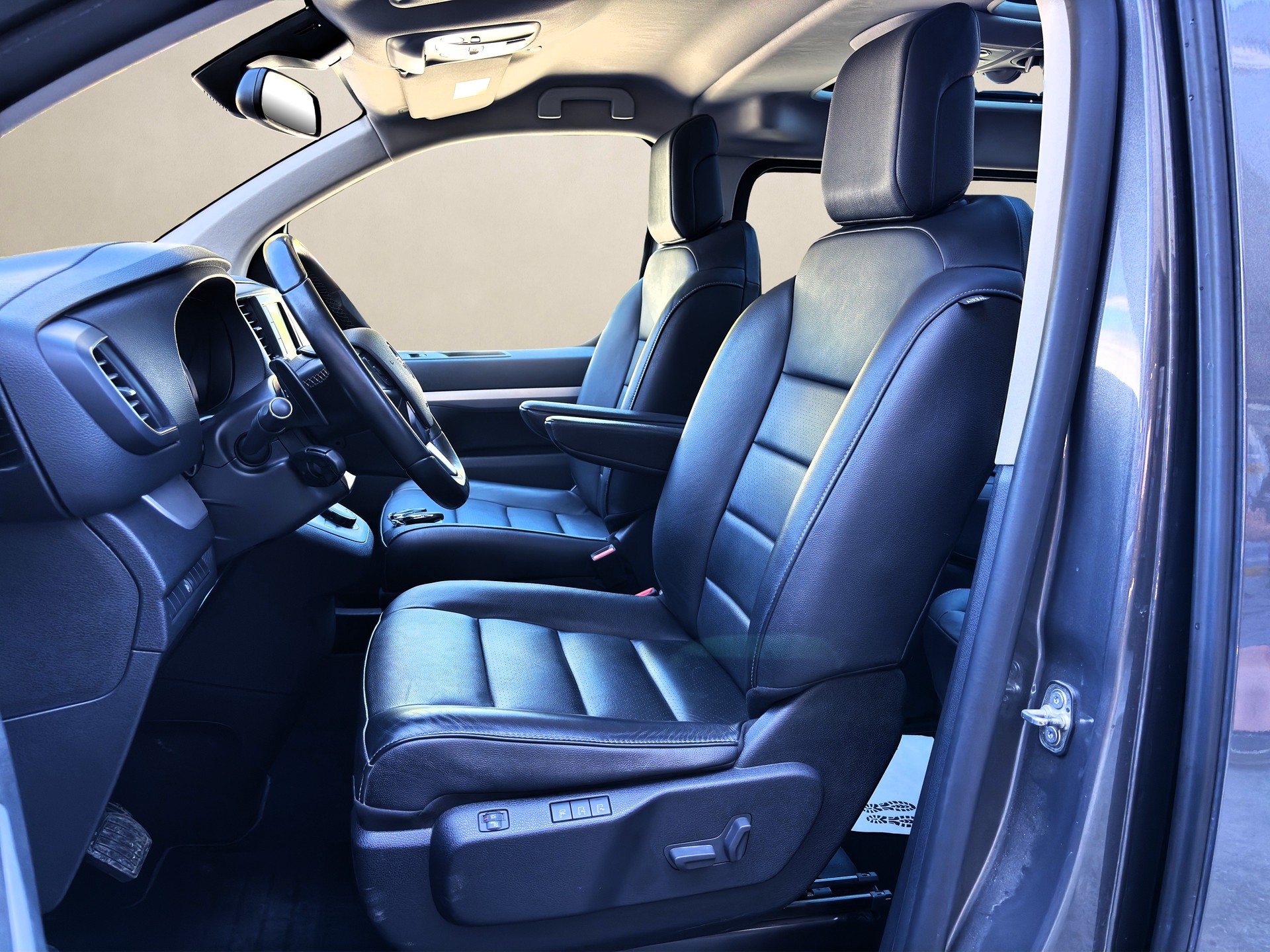 OPEL Zafira Life 2.0 CDTI Business Elegance❗7-Sitzplätze❗ M Automatik✅CH-Fahrzeug & 8-fach bereift auf ALU & Werksgarantie✅-image-8