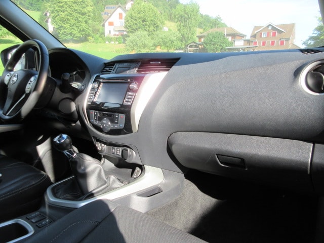 NISSAN Navara 2.3 dCi Double Cab Tekna-image-11